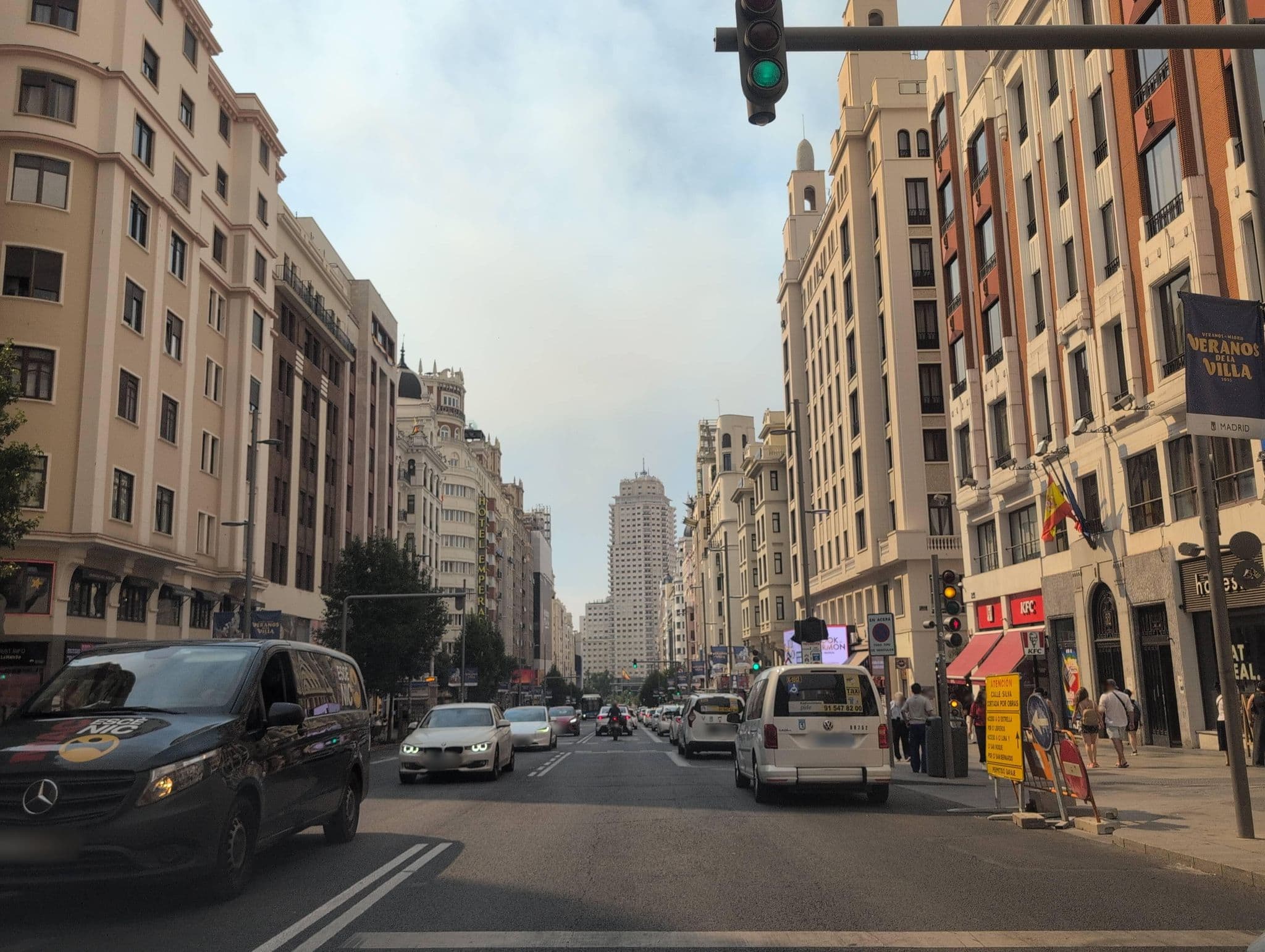 Street view near Excelsior, Madrid Centro — © Albergarri788 (CC BY-SA · Mapillary)
