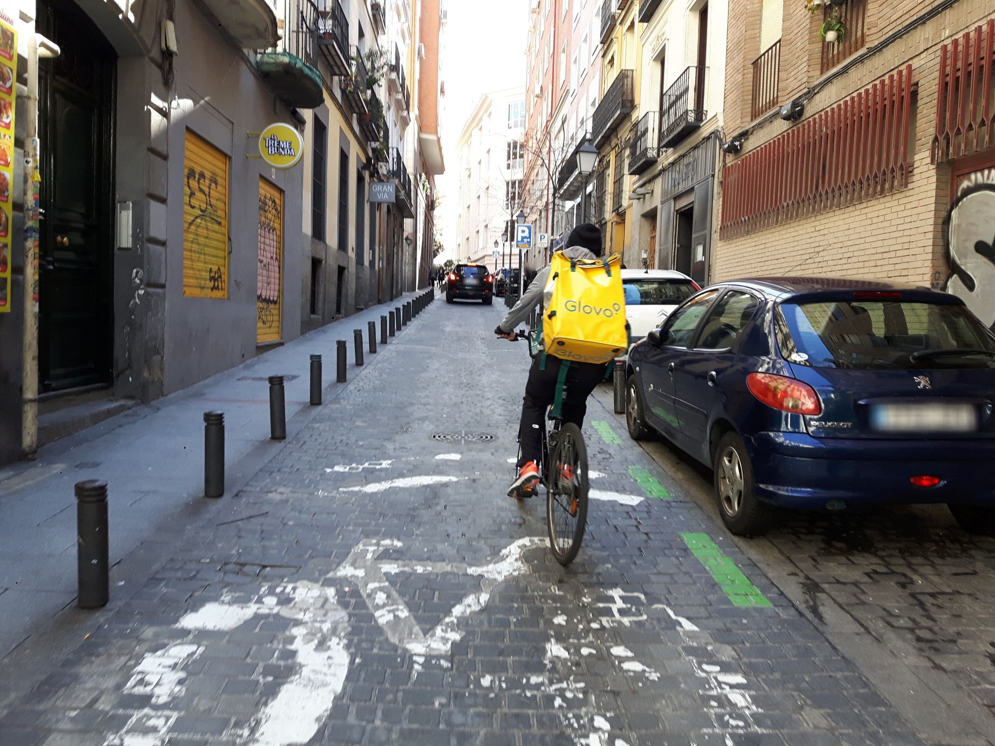 Street view near Puppyhotels, Madrid Centro — © wusel007 (CC BY-SA · Mapillary)