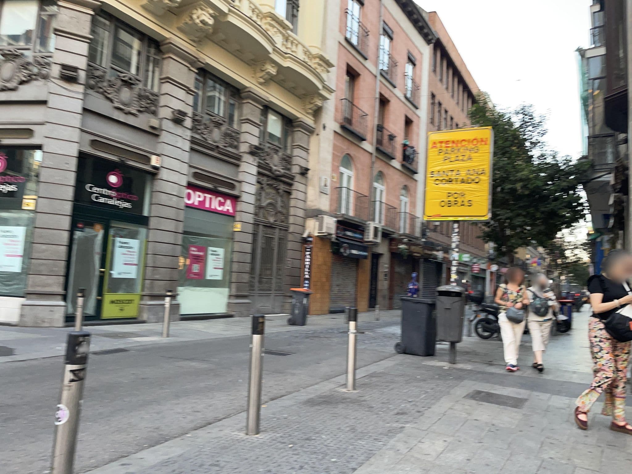 Street view near Originalisimo Apartamento, Madrid — © seraq (CC BY-SA · Mapillary)