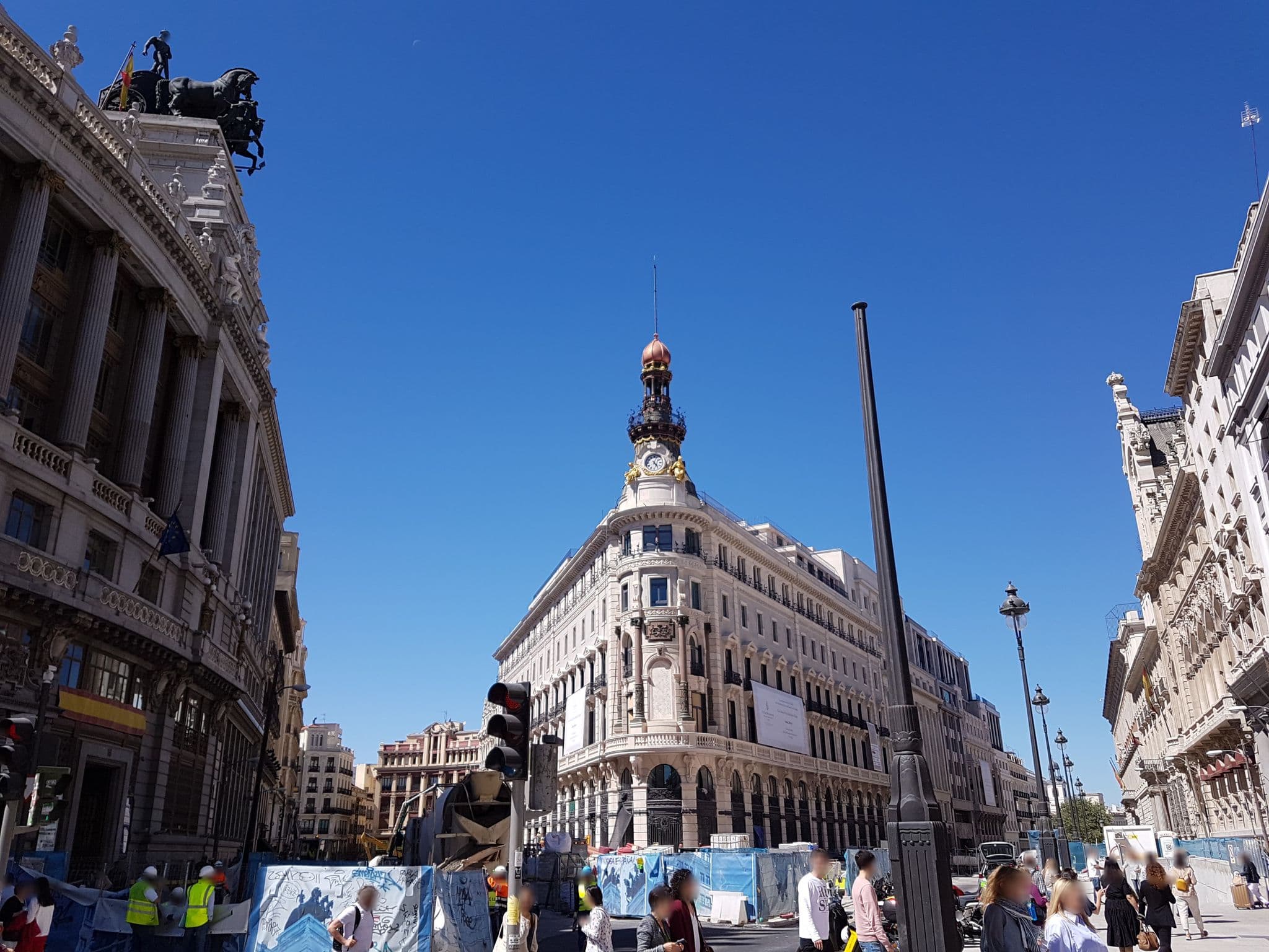 Street view near Petit Palace Alcalá, Madrid Centro — © it_s_so_funny (CC BY-SA · Mapillary)