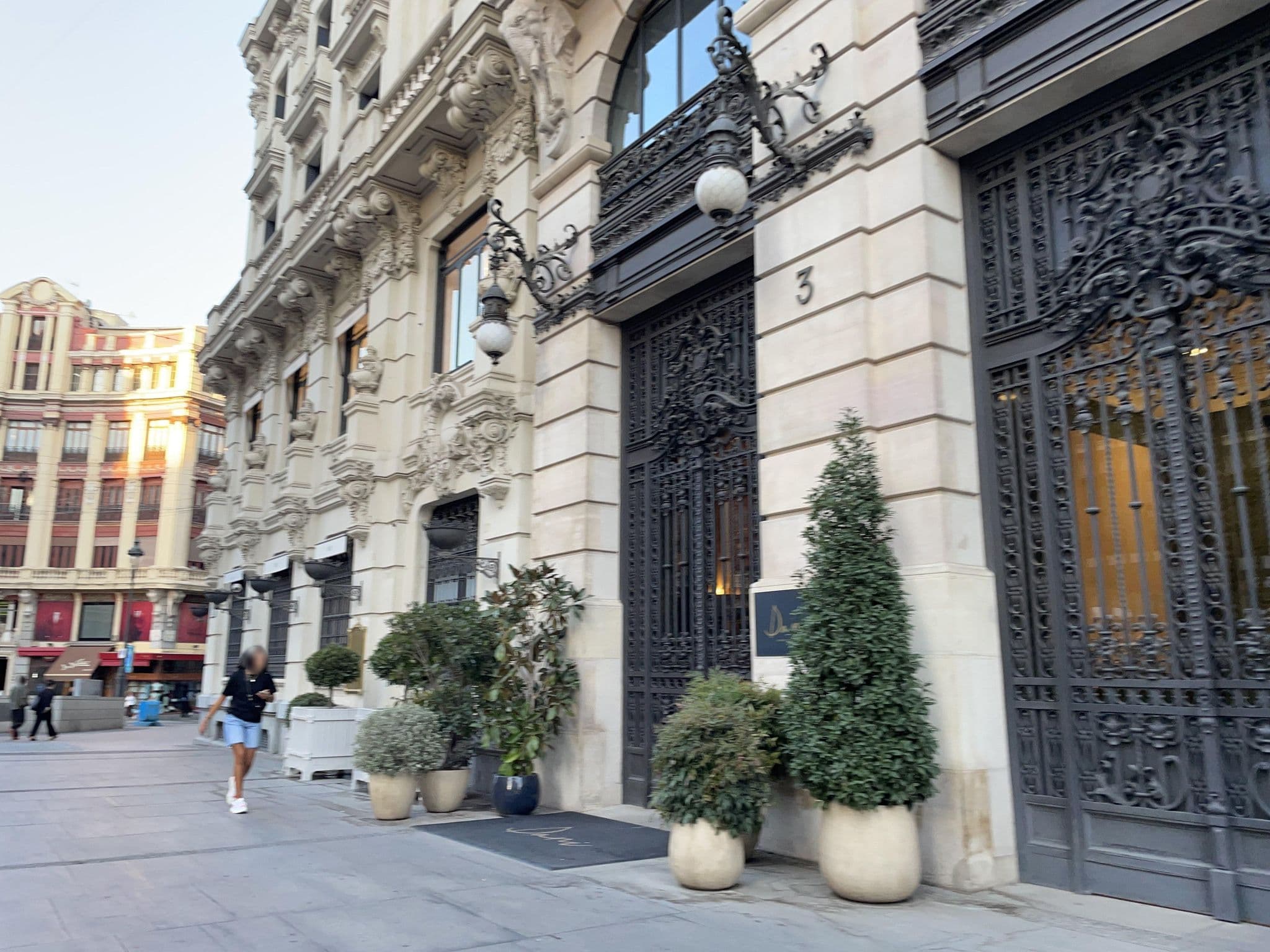 Street view near Albergue Juvenil Las Dehesas, Madrid — © seraq (CC BY-SA · Mapillary)