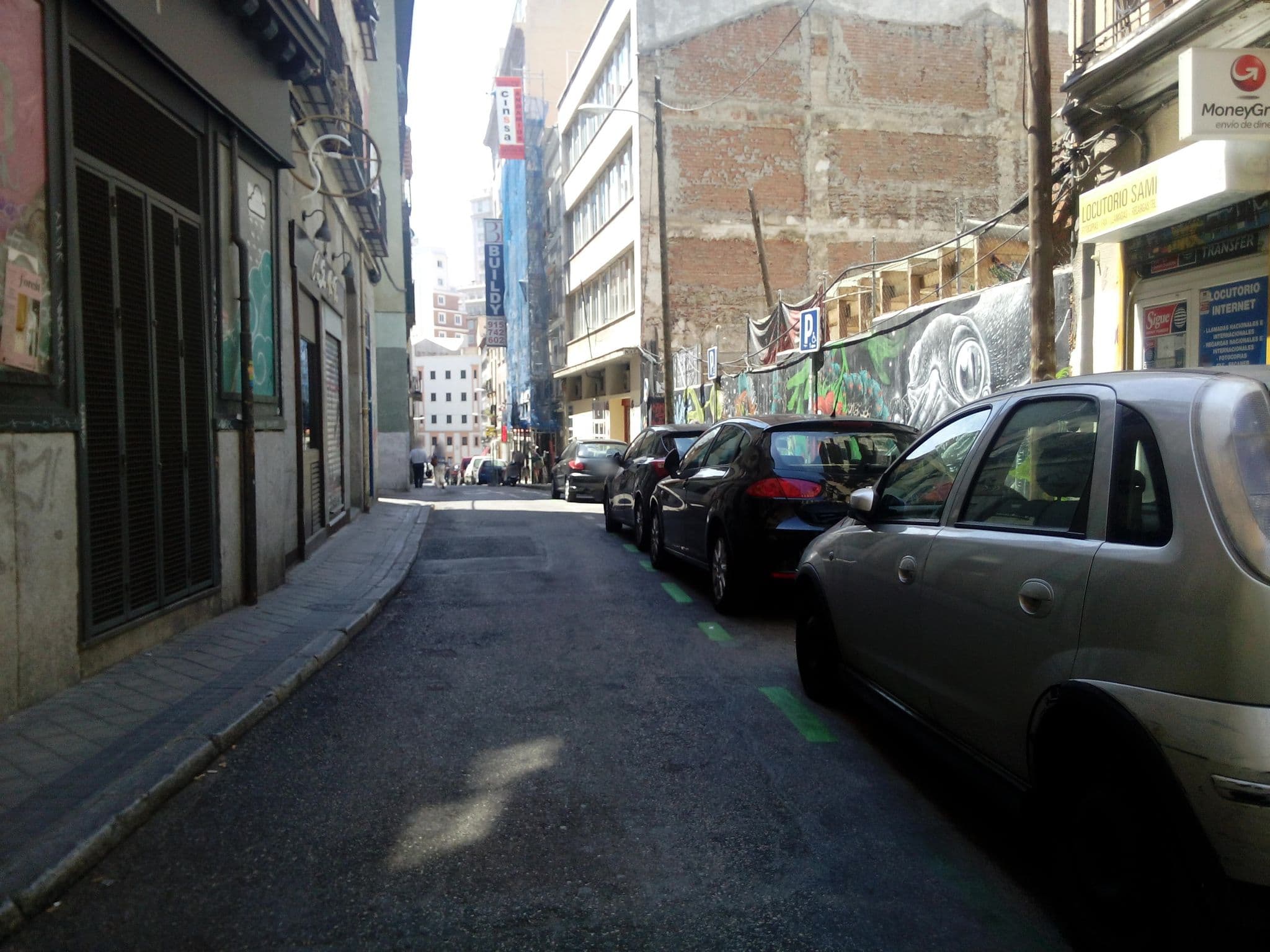 Street view near Hostal Abami 2, Universidad — © johnarupire (CC BY-SA · Mapillary)