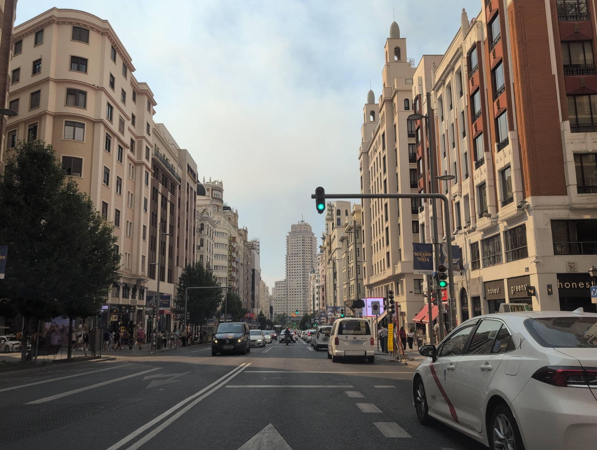 Street view near Gran View App, Madrid Centro — © Albergarri788 (CC BY-SA · Mapillary)