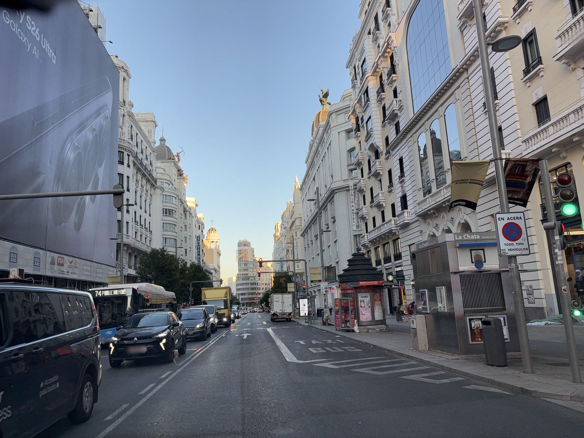 Street view near Tryp Gran Vía, Madrid Centro — © seraq (CC BY-SA · Mapillary)