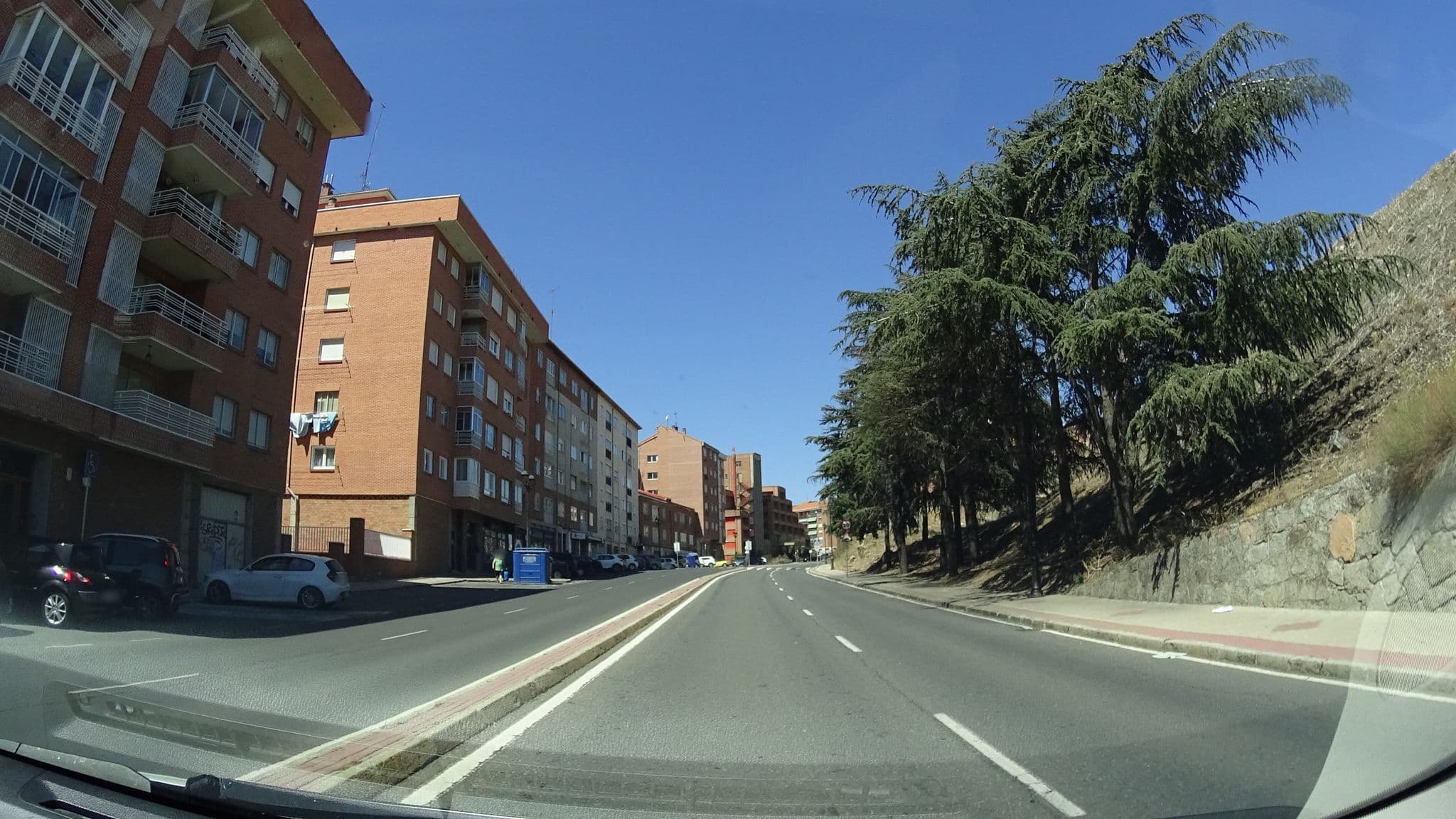 Street view near Hotel Elba Vecindario, Ávila — © robertogeb (CC BY-SA · Mapillary)