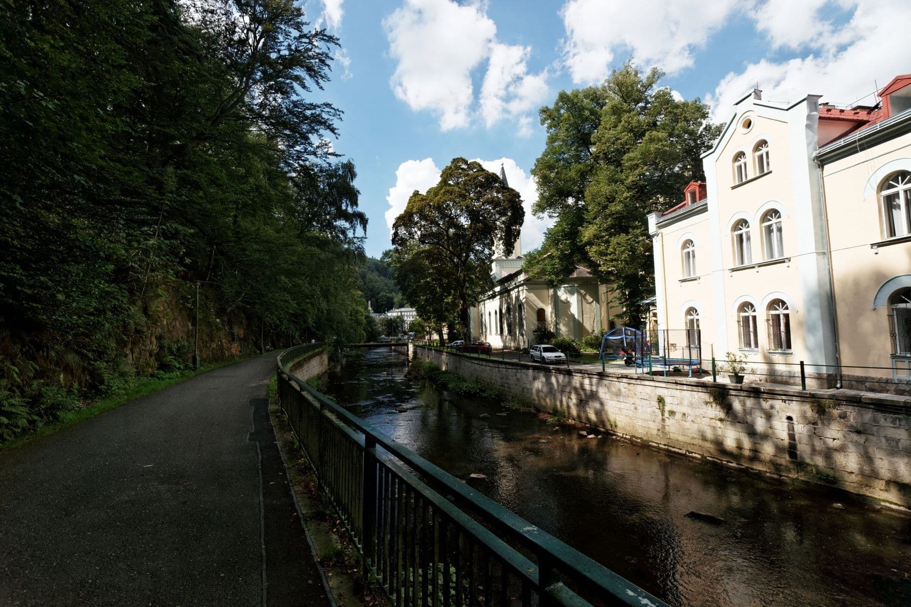 Street view near Villa Basileia, Karlovy Vary