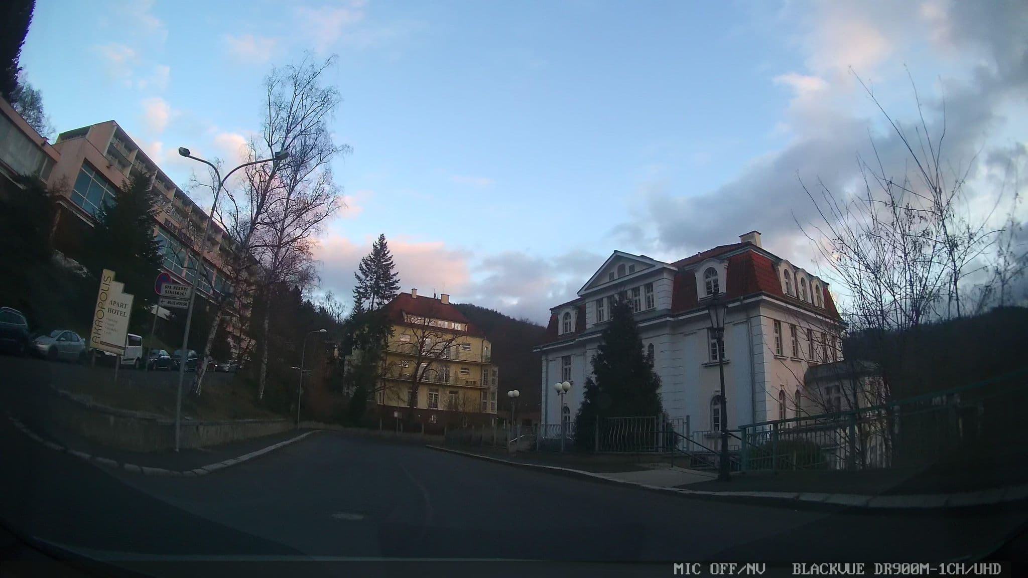Street view near Spa Resort Sanssouci - Green House, Karlovy Vary — © chuck (CC BY-SA · Mapillary)