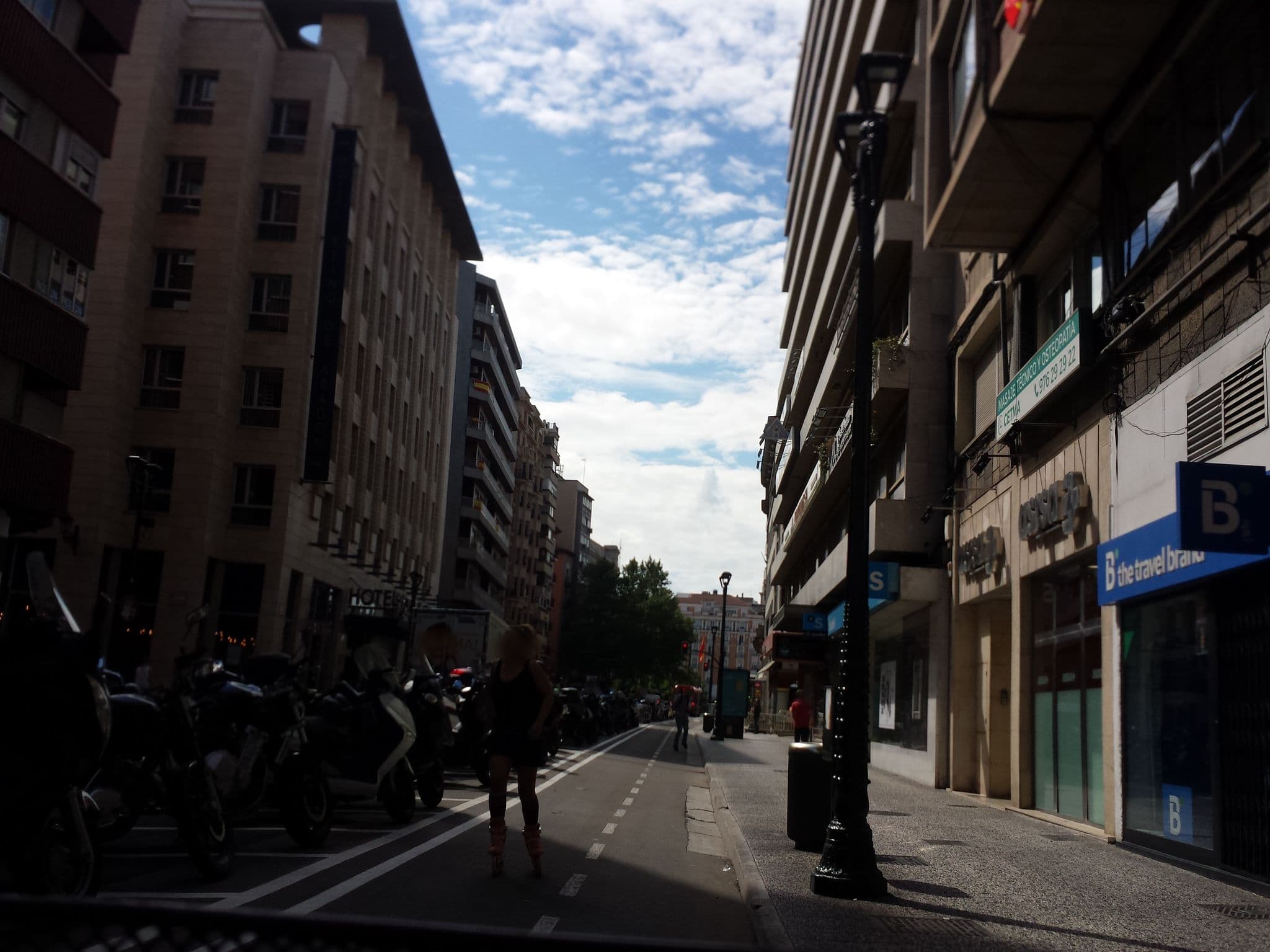 Street view near Fantasia Hotels & Resorts, Zaragoza — © robot8a (CC BY-SA · Mapillary)
