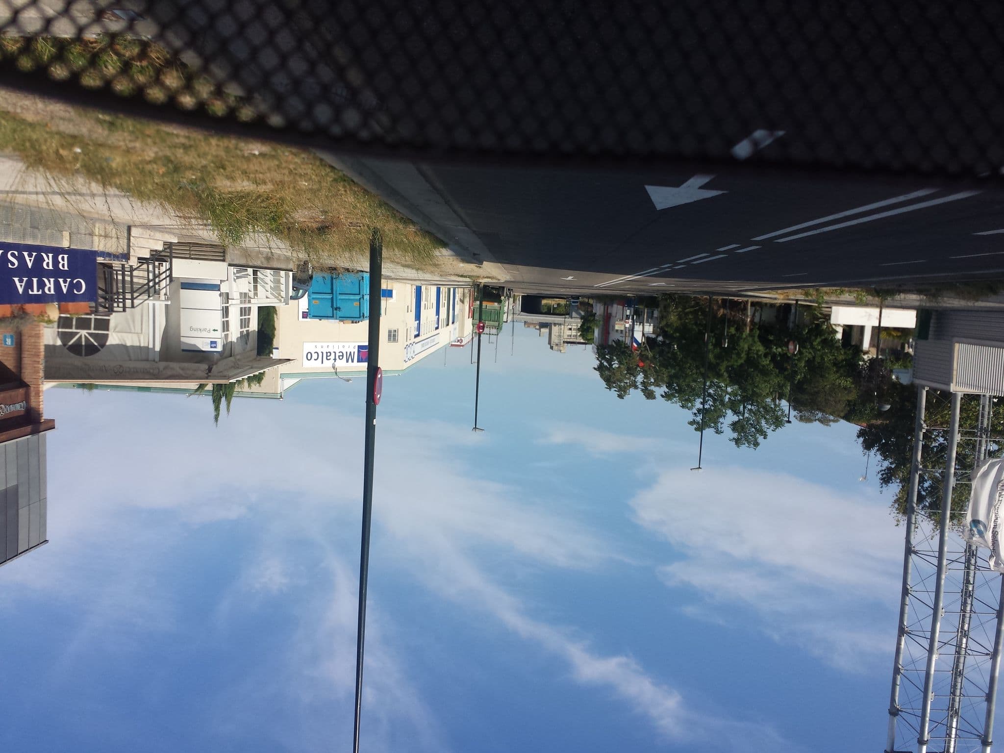 Street view near Holiday Inn Express, Zaragoza — © robot8a (CC BY-SA · Mapillary)