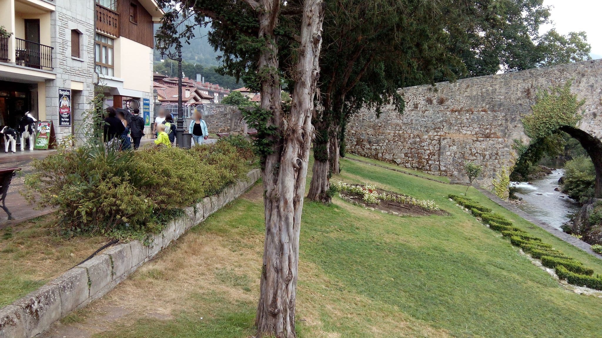 Street view near El Campanu, Cangas de Onís — © lolailo (CC BY-SA · Mapillary)