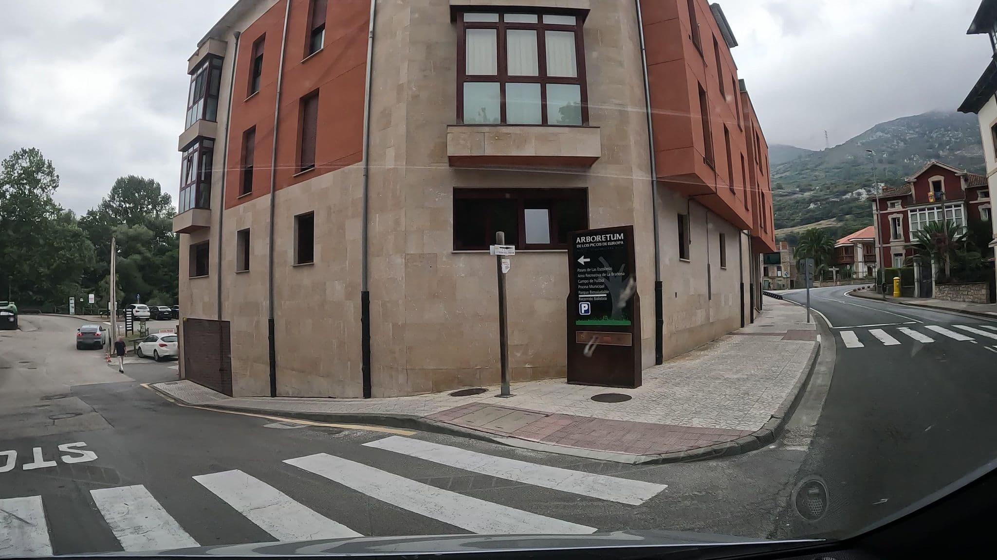 Street view near Cares Aventura, San Vicente de la Barquera — © vinisa (CC BY-SA · Mapillary)