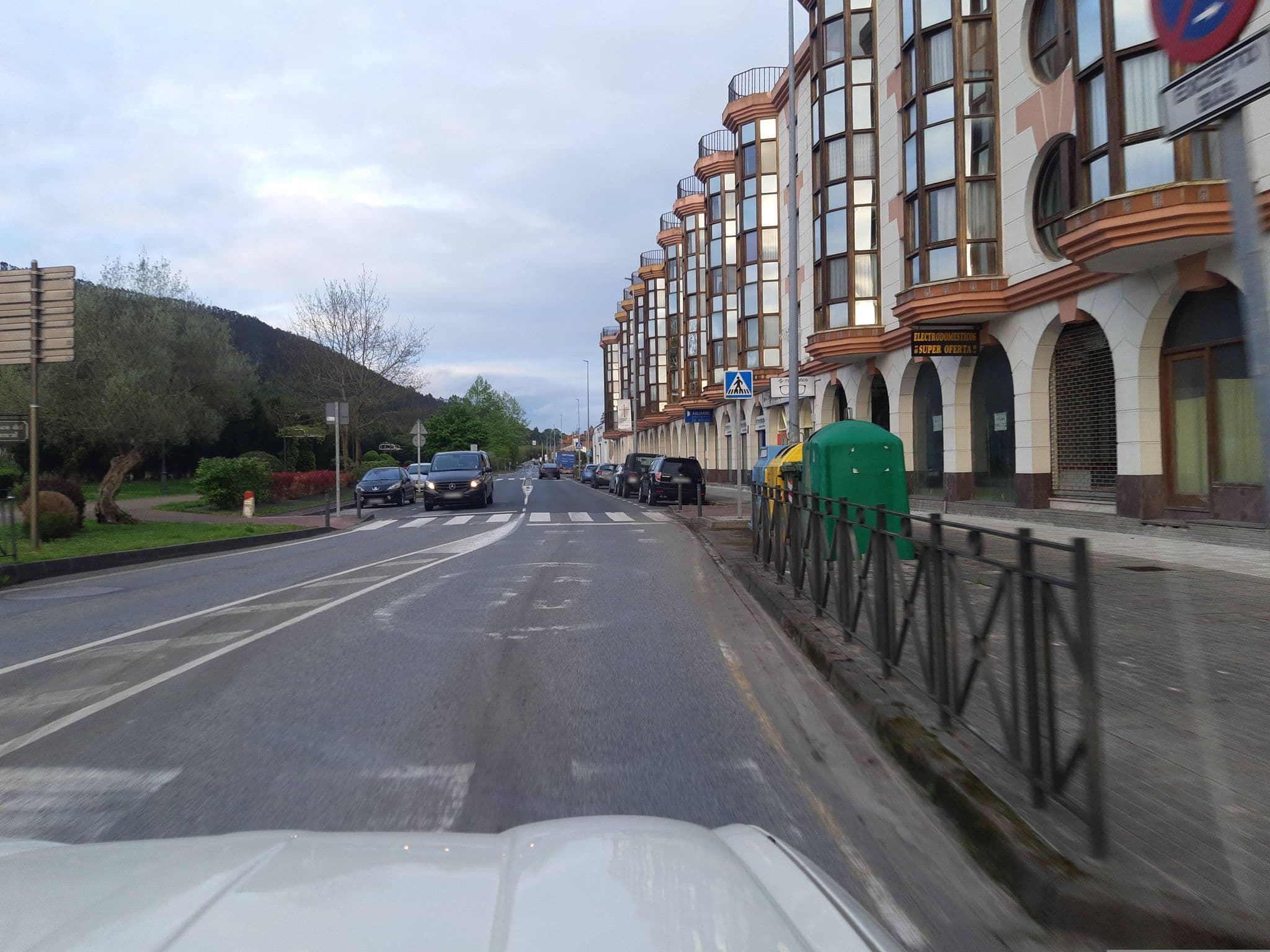 Street view near Apartamentos Tinamayor, San Vicente de la Barquera — © geo50 (CC BY-SA · Mapillary)