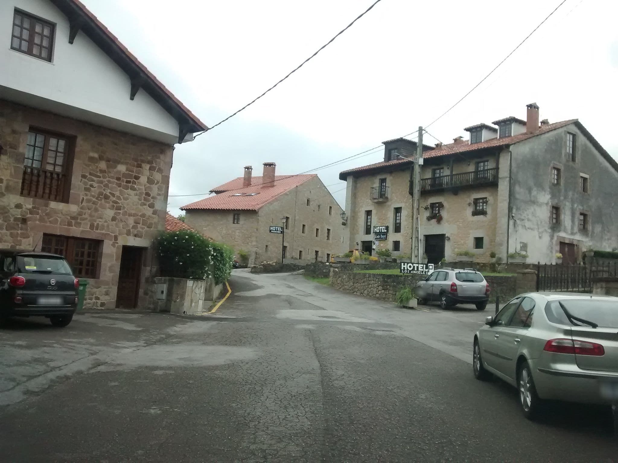 Street view near Los Angeles Hotel Santillana del Mar, Santillana — © egofer (CC BY-SA · Mapillary)