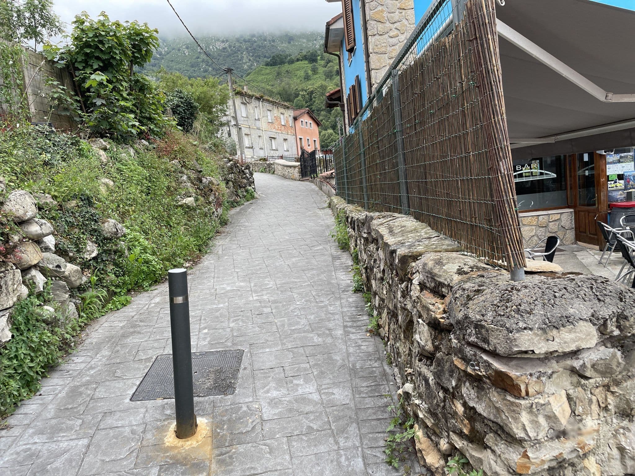 Street view near Casa Mestas, Carreña — © seraq (CC BY-SA · Mapillary)