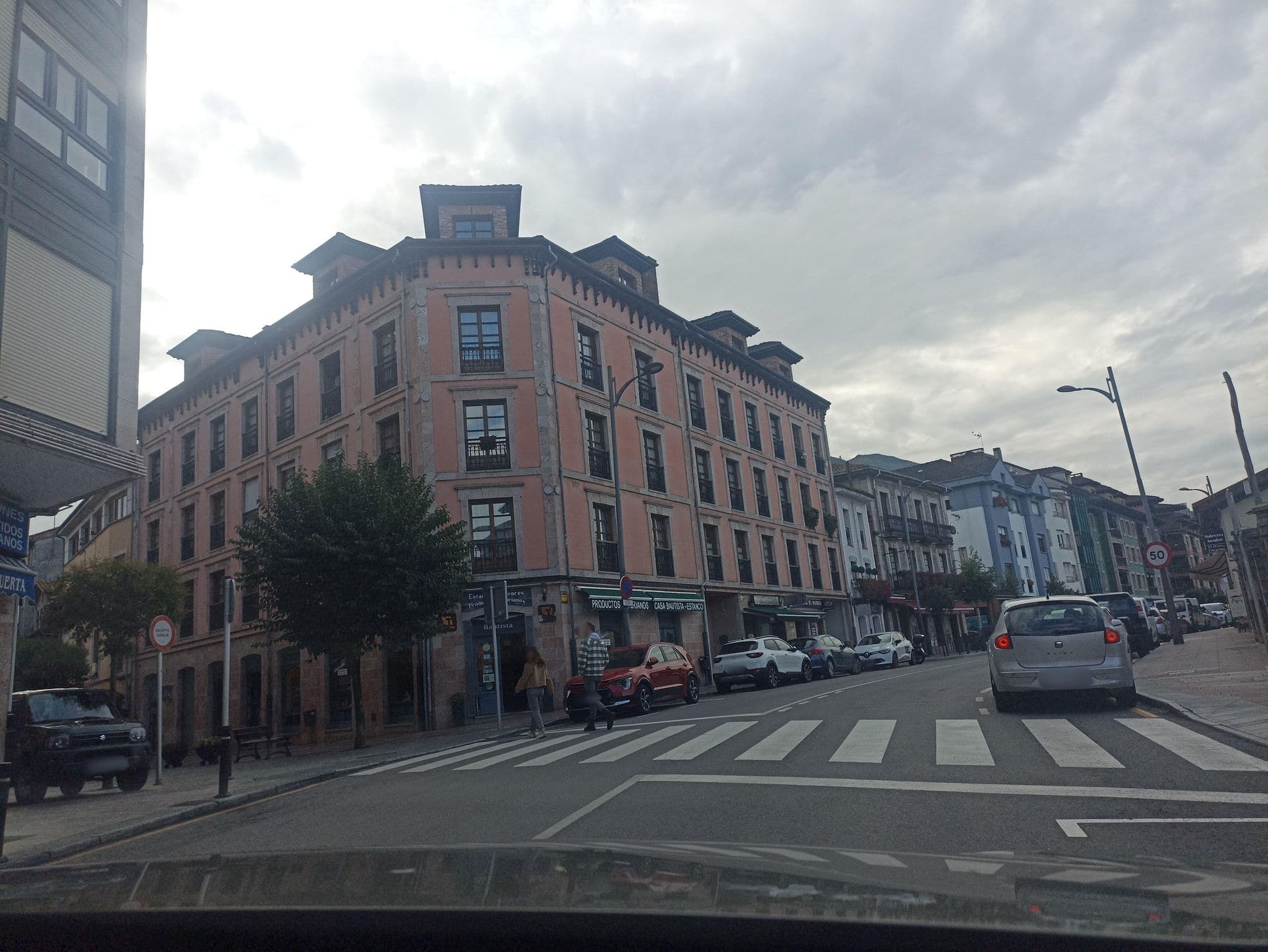 Street view near Labra, Cangas de Onís — © toniserra (CC BY-SA · Mapillary)
