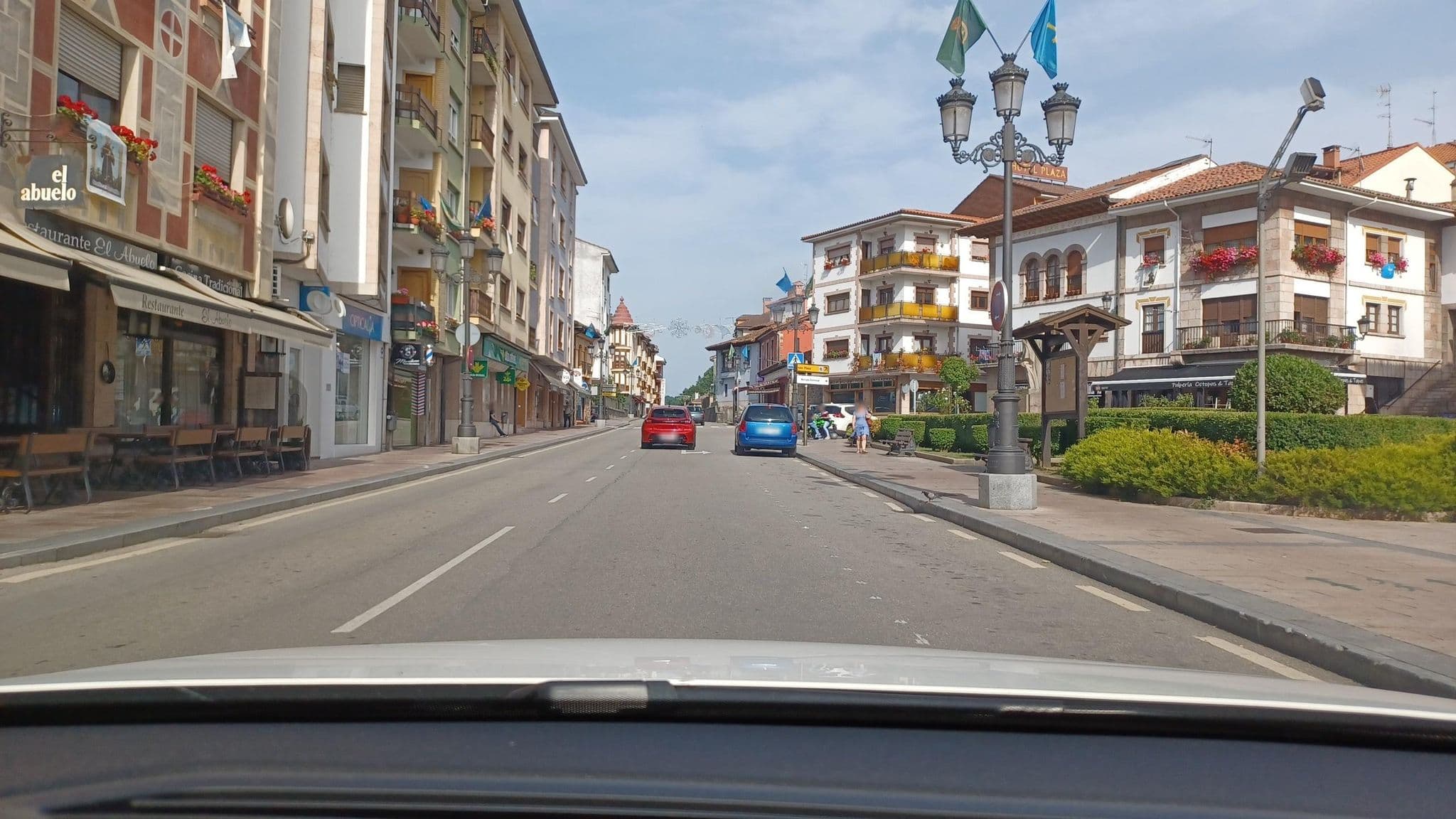 Street view near Lagos de Covadonga, Cangas de Onís — © normanm (CC BY-SA · Mapillary)