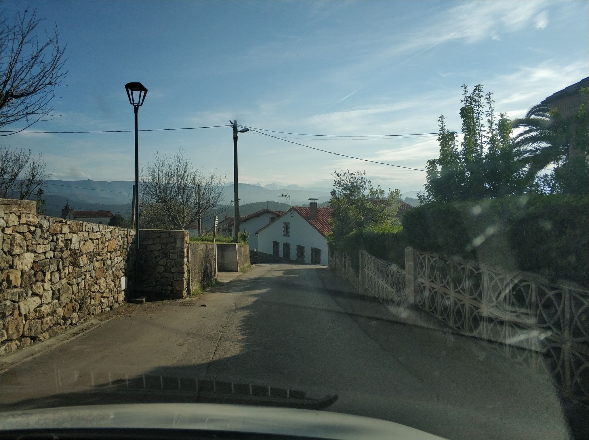 Street view near Hospedaje Loma Bonita, San Vicente de la Barquera — © sanchi (CC BY-SA · Mapillary)