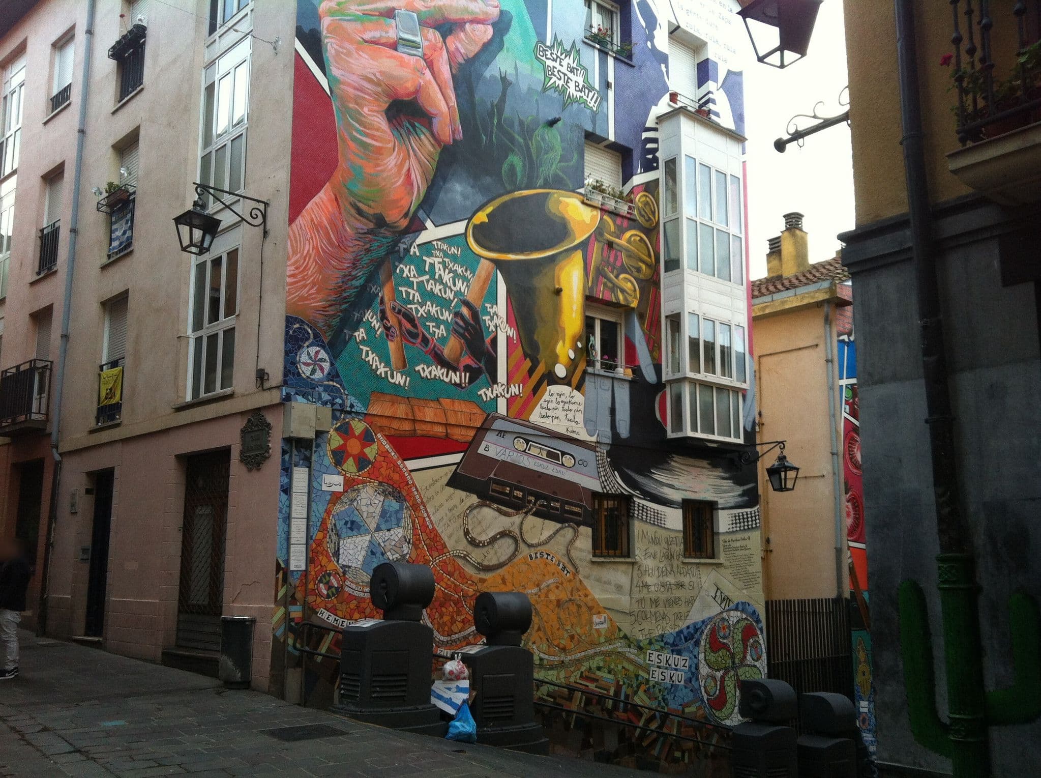 Street view near Sirimiri Servicios Socioculturales, Gasteiz / Vitoria — © miguel_andrade (CC BY-SA · Mapillary)