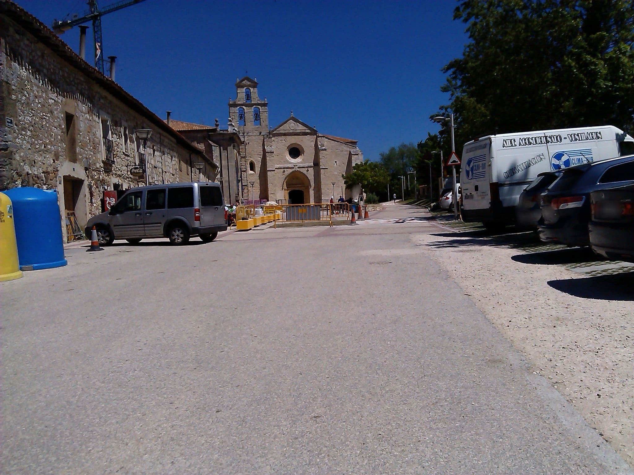 Street view near La Henera, Ibeas de Juarros — © changchun1 (CC BY-SA · Mapillary)