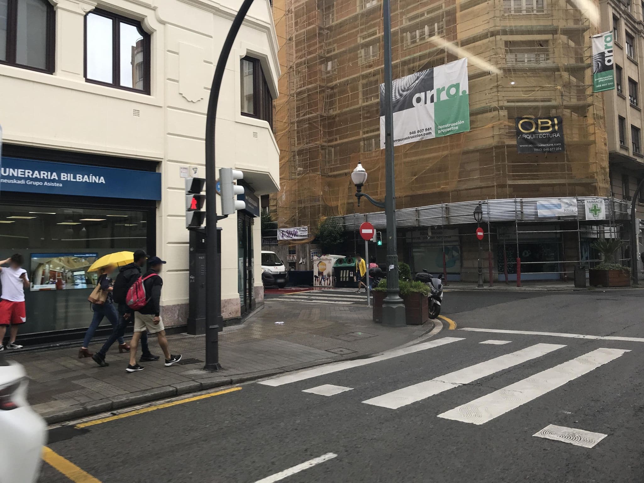 Street view near Amari By Pillow, Bilbao — © miguel_andrade (CC BY-SA · Mapillary)
