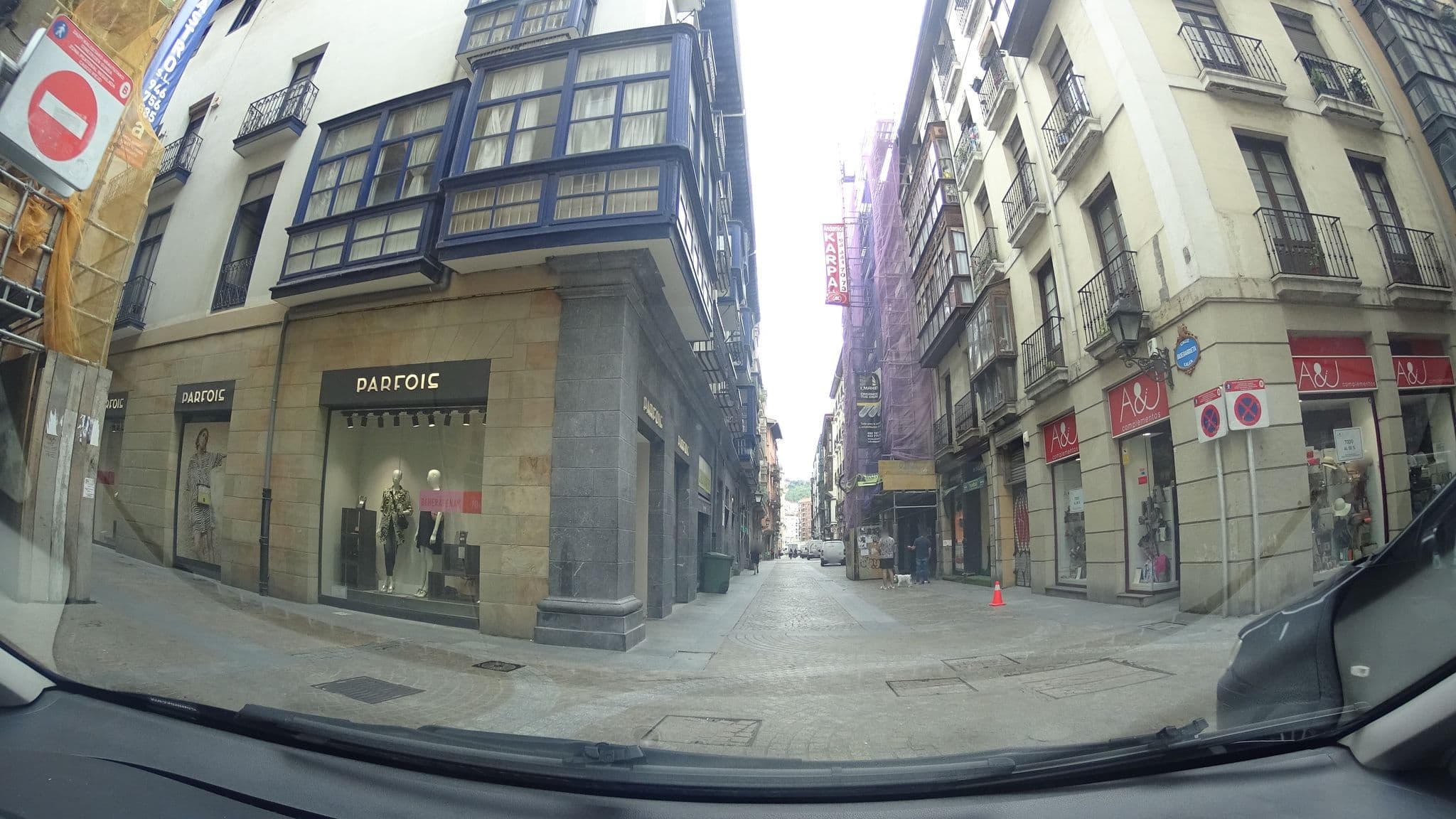 Street view near Pensión Ladero, Bilbao — © robertogeb (CC BY-SA · Mapillary)