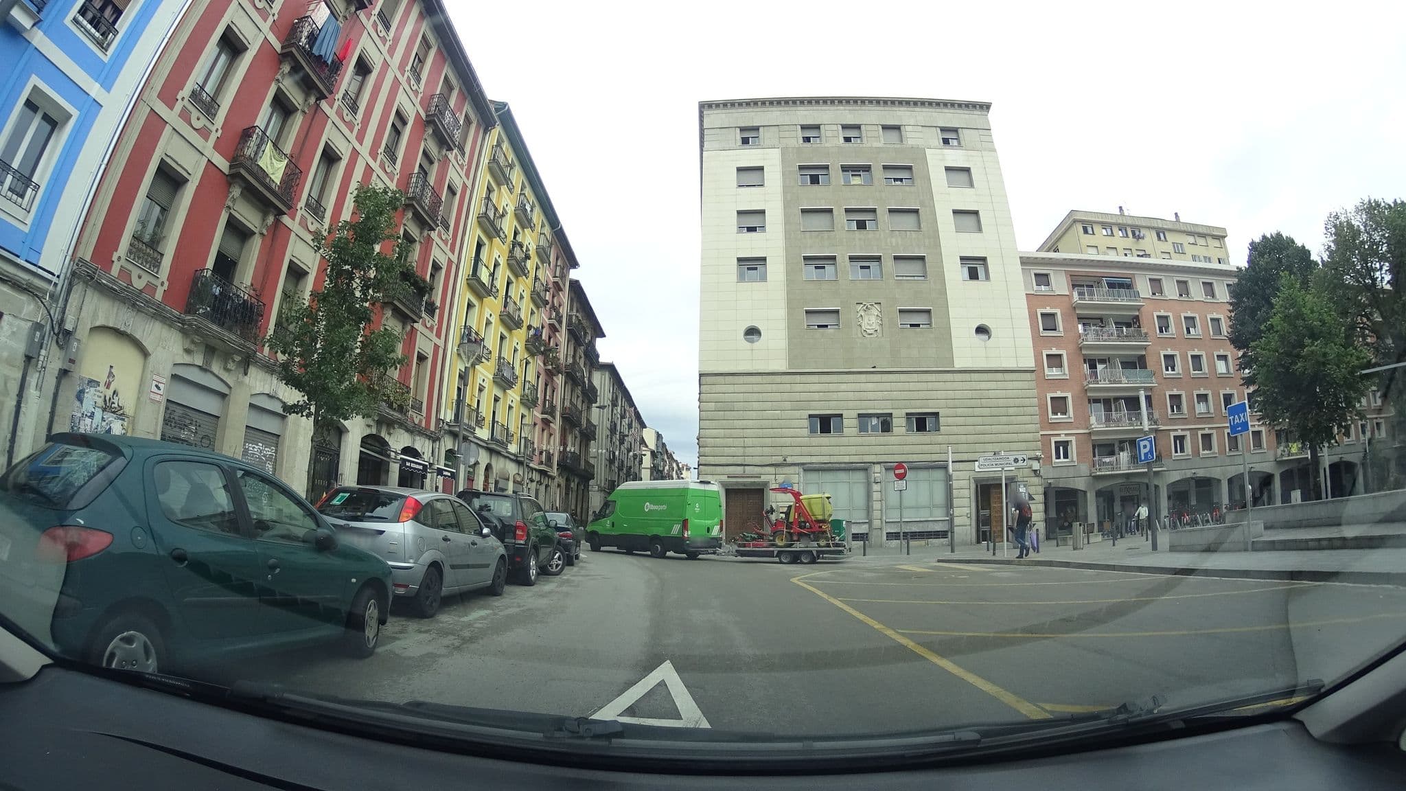 Street view near bilbao crib 🍸, Bilbao — © robertogeb (CC BY-SA · Mapillary)