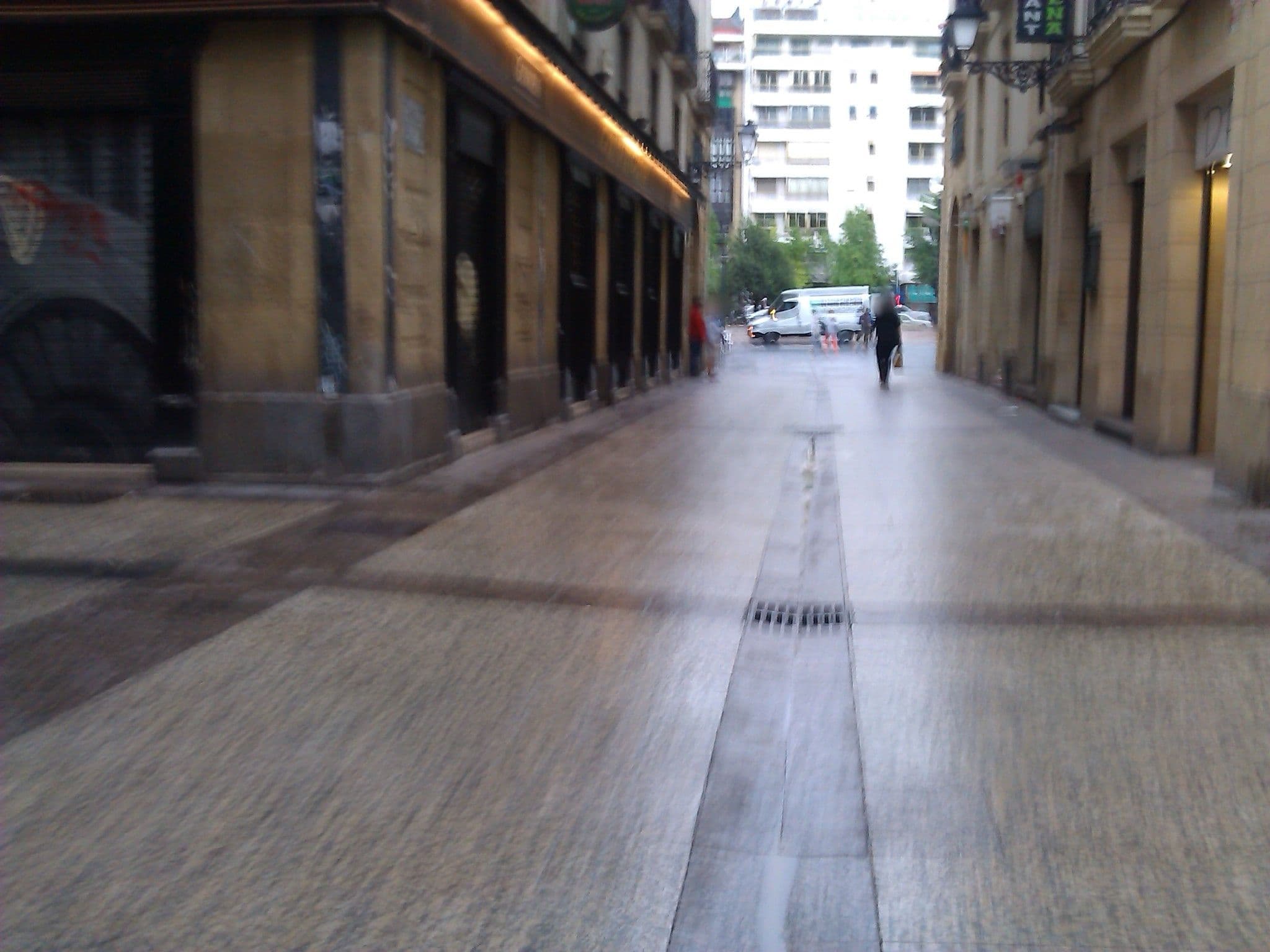 Street view near Hotel Avenida, Donostia / San Sebastián — © changchun1 (CC BY-SA · Mapillary)