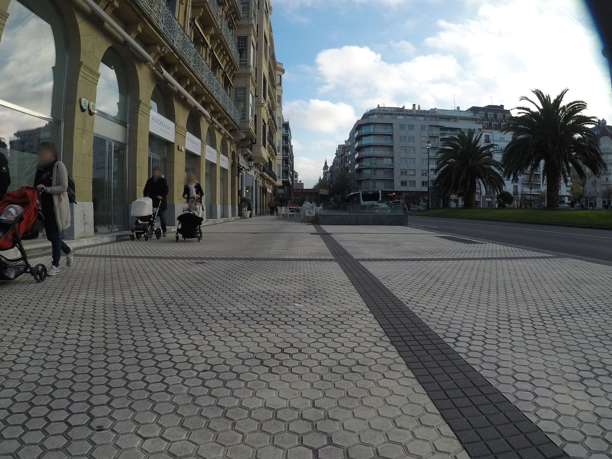 Street view near Mirandoalaconcha Donostia, Donostia / San Sebastián — © chrisbeddow (CC BY-SA · Mapillary)