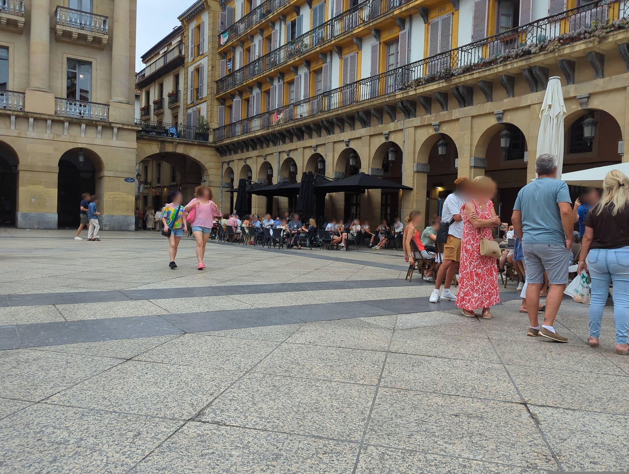 Street view near Pensión Adore Plaza, Donostia / San Sebastián — © miguel_andrade (CC BY-SA · Mapillary)
