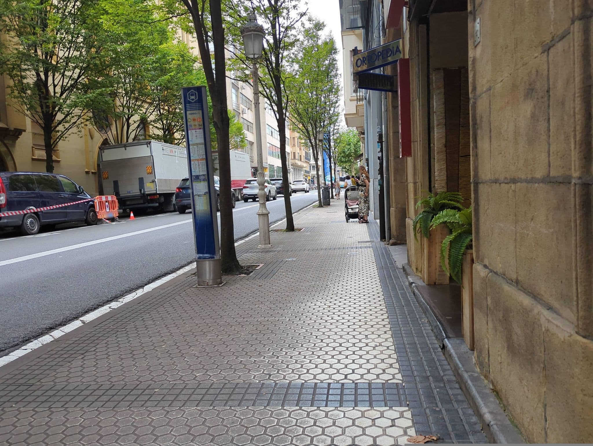 Street view near Apartamentos Okendo, Donostia / San Sebastián — © miguel_andrade (CC BY-SA · Mapillary)