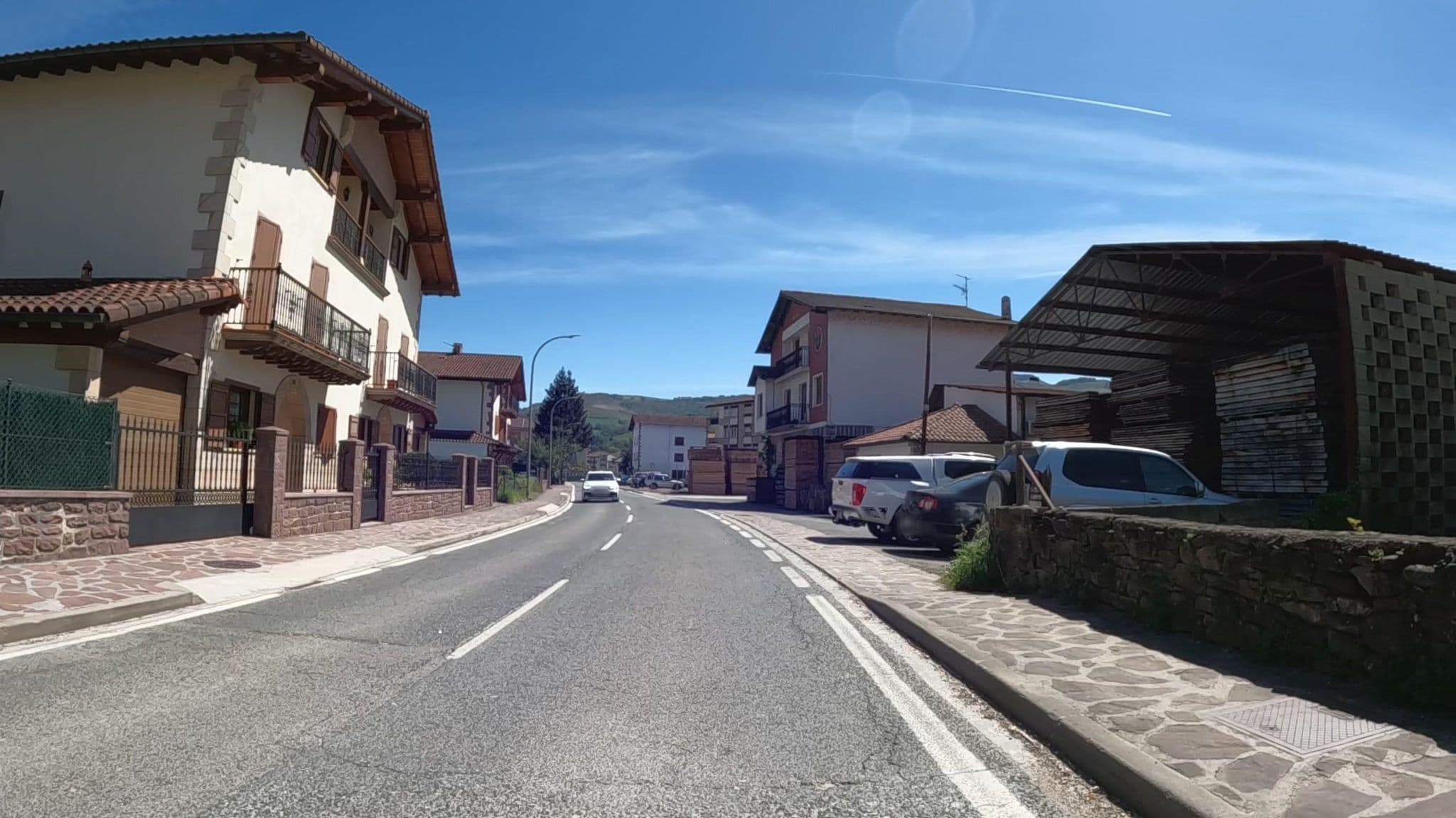 Street view near Hotel Ameztia, Doneztebe-Santesteban — © mikelo (CC BY-SA · Mapillary)