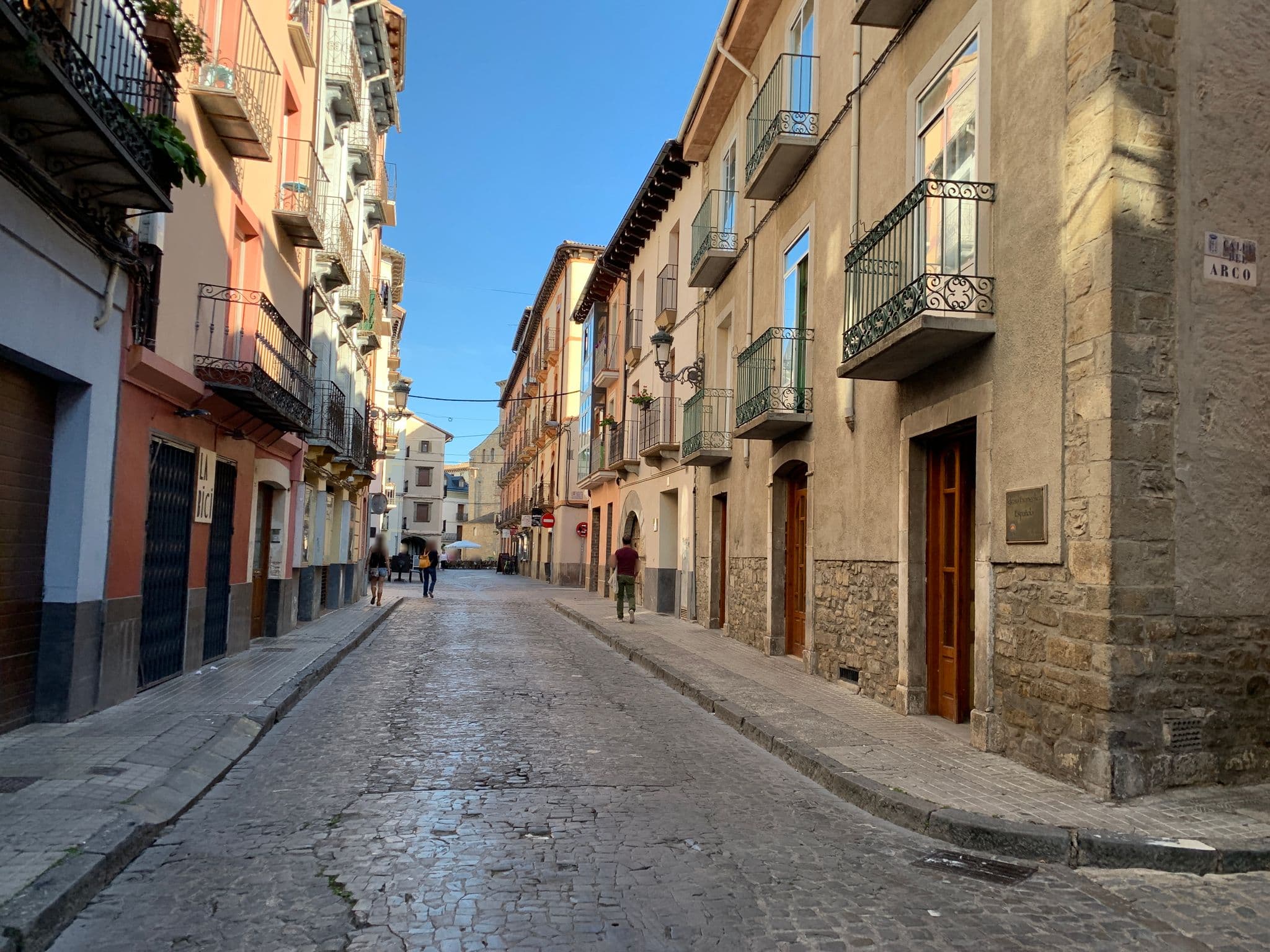 Street view near Casa Mamre, Jaca — © robot8a (CC BY-SA · Mapillary)