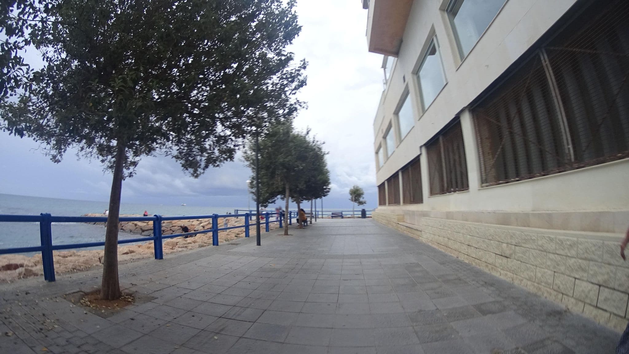 Street view near Suites Del Mar, Alicante — © robertogeb (CC BY-SA · Mapillary)