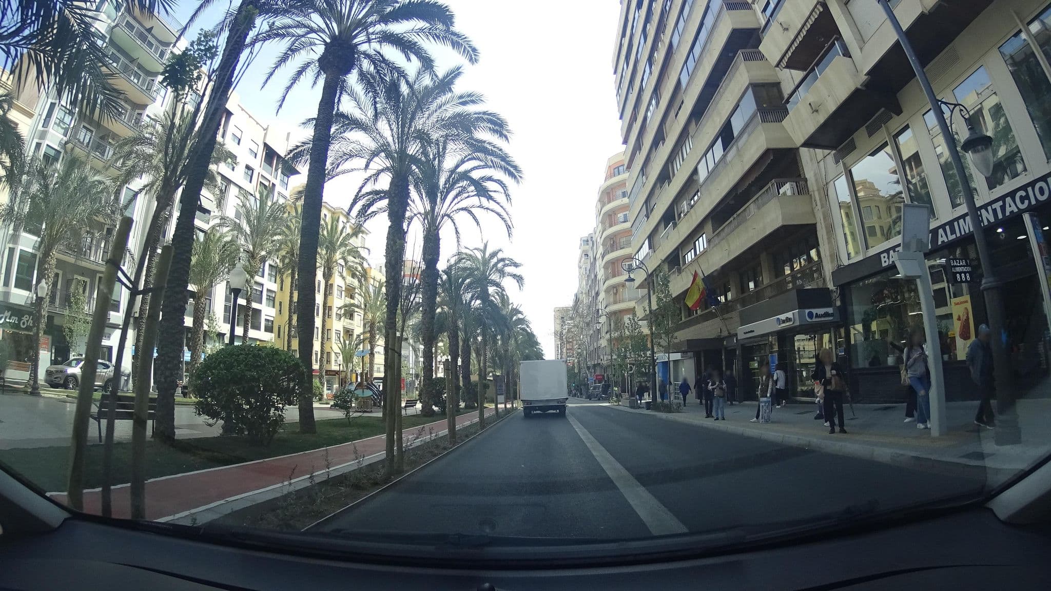 Street view near Hotel Riscal, Alicante — © robertogeb (CC BY-SA · Mapillary)