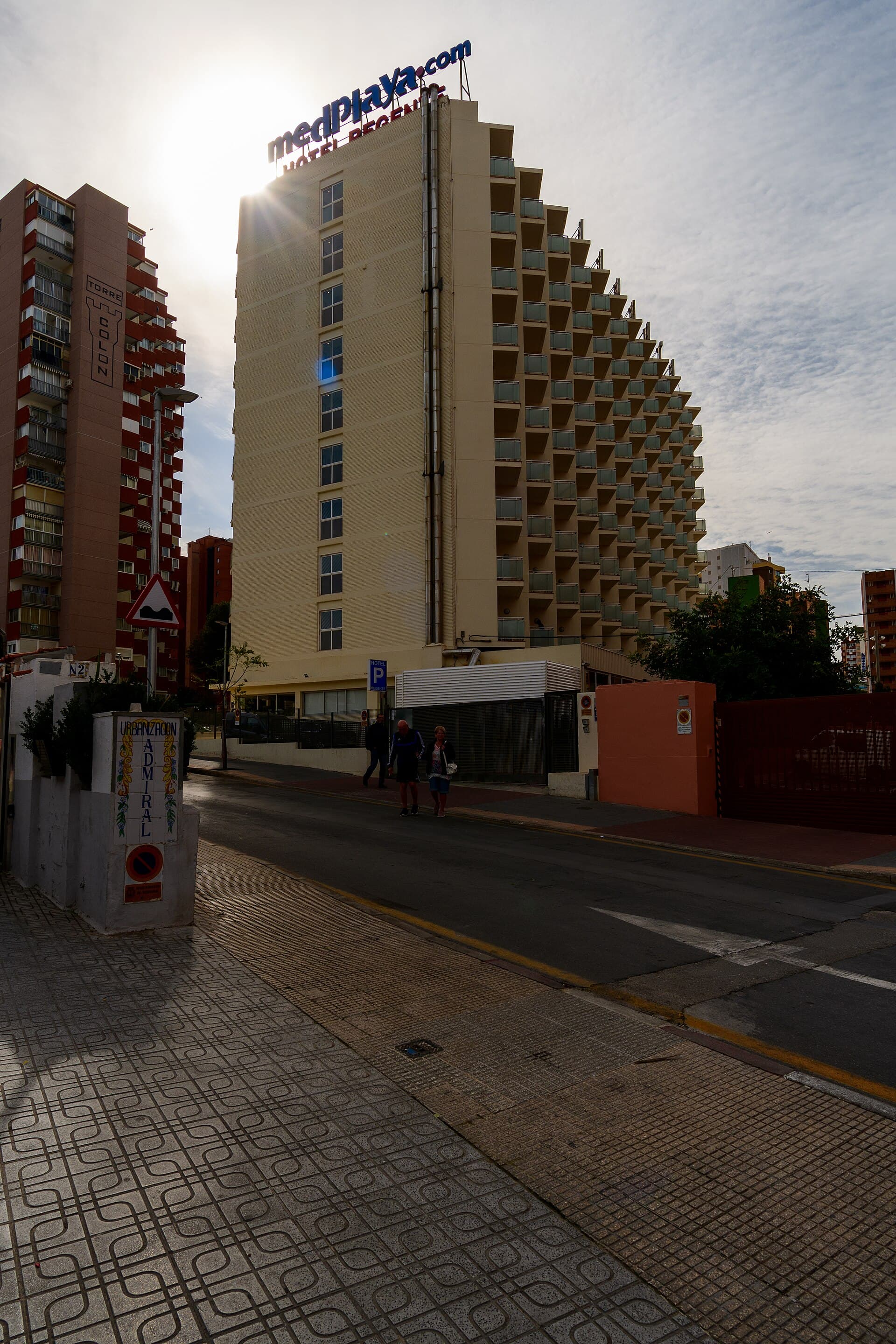 Medplaya Hotel Regente*** (via Wikimedia Commons, CC0)