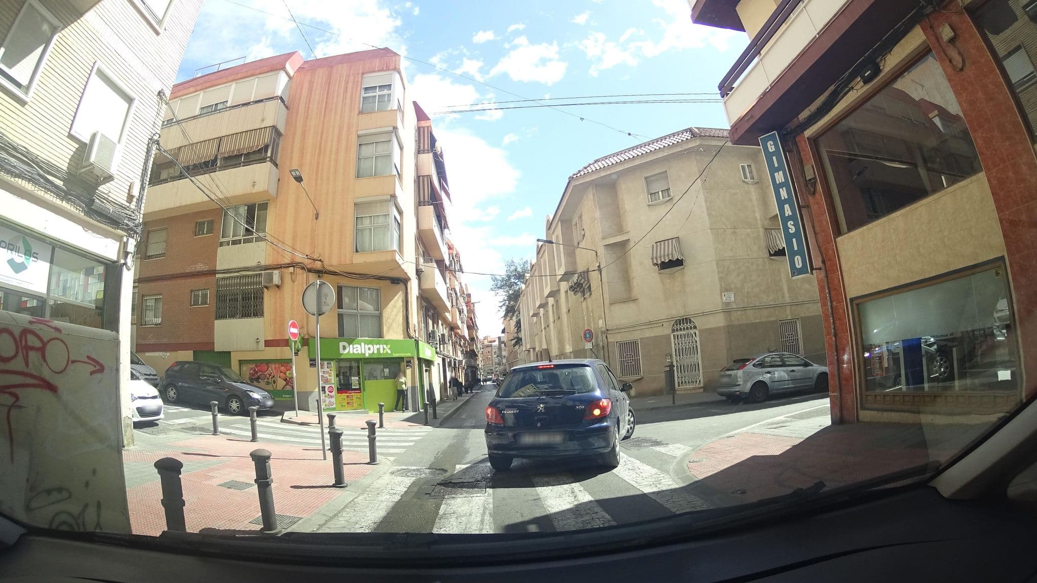 Street view near Oblatas del Santisimo Redentor Religiosas Provincia de Zaragoza Curia Provincial, Alicante — © robertogeb (CC BY-SA · Mapillary)
