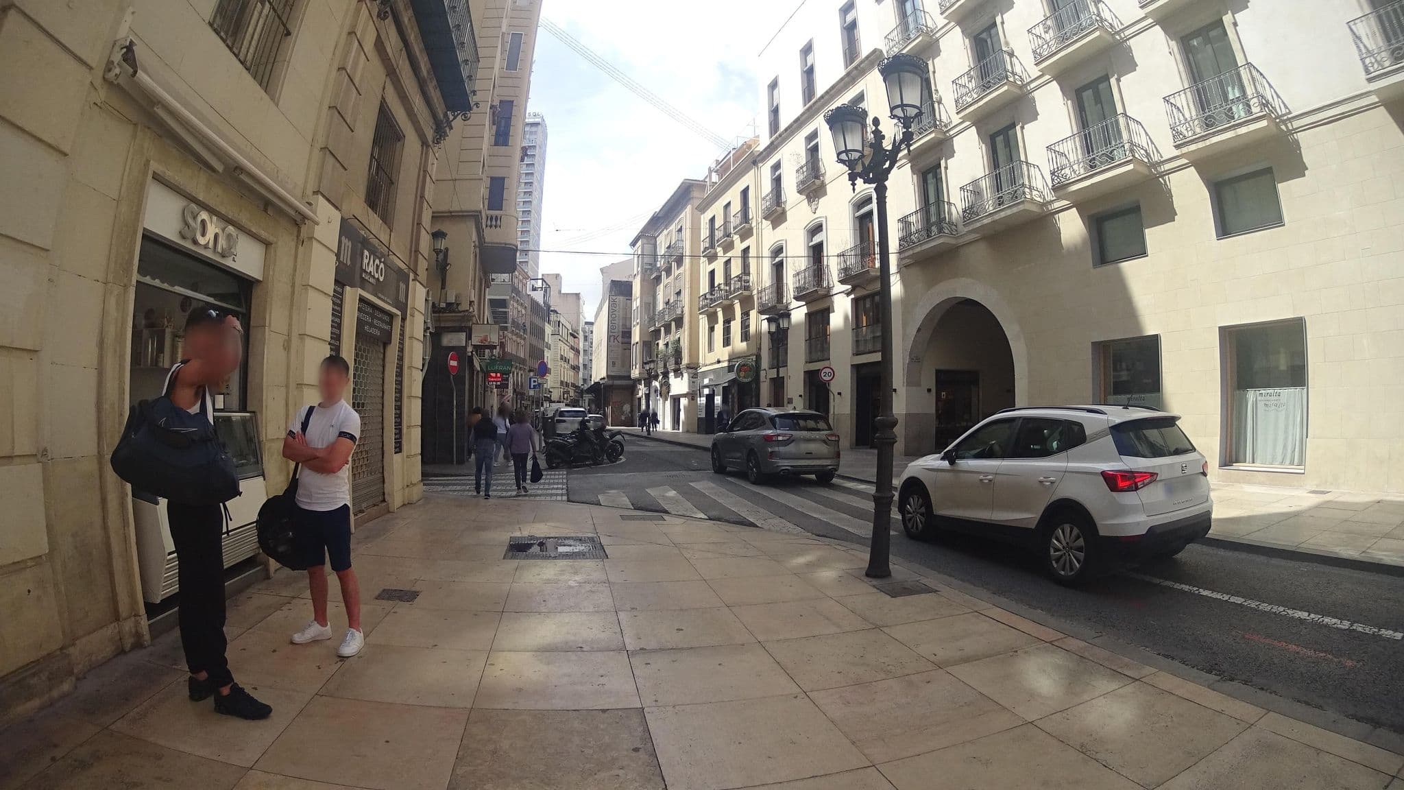 Street view near Lofts De Sal, Alicante — © robertogeb (CC BY-SA · Mapillary)