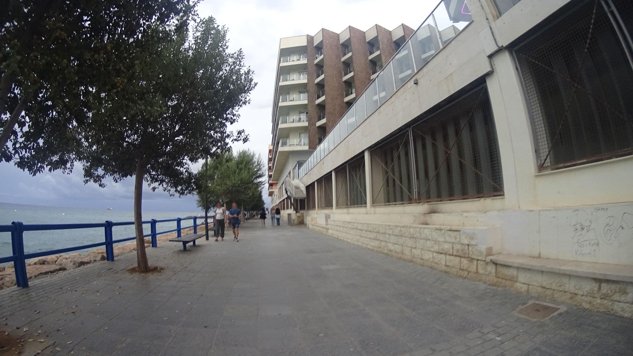 Street view near Piscina Melía, Alicante — © robertogeb (CC BY-SA · Mapillary)