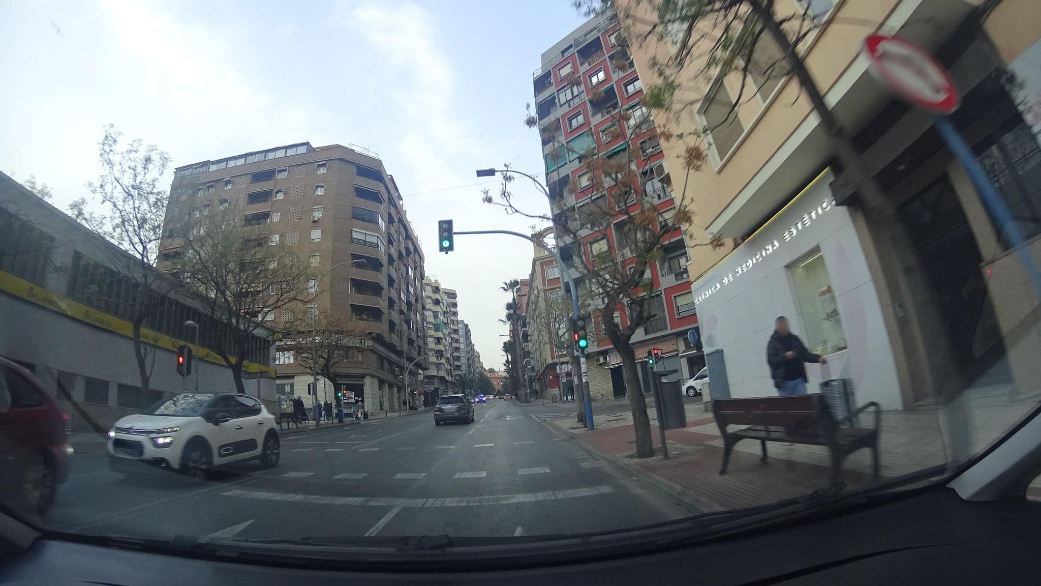 Street view near Central Station, Alicante — © robertogeb (CC BY-SA · Mapillary)