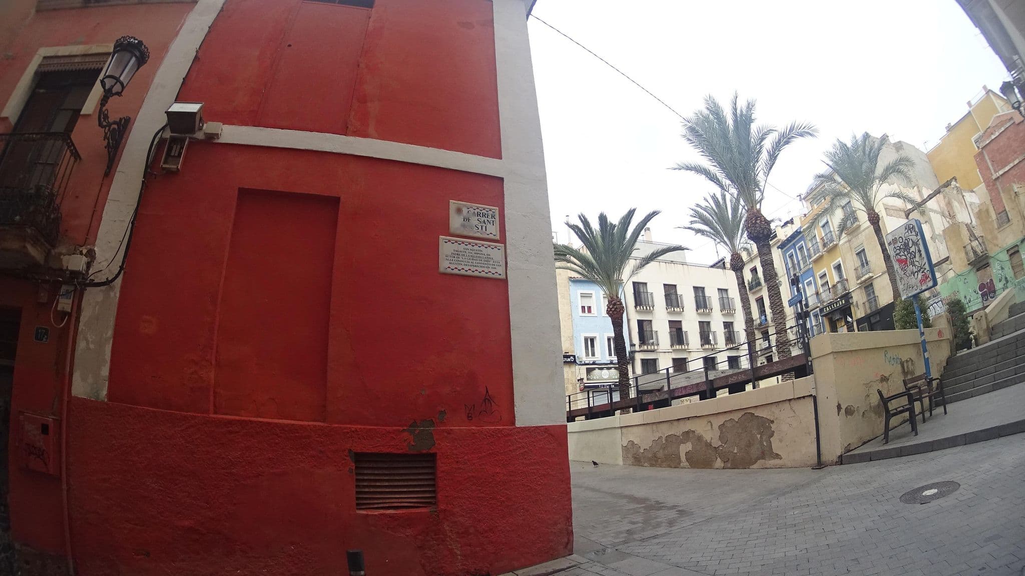 Street view near Apartamentos El Carmen, Alicante — © robertogeb (CC BY-SA · Mapillary)