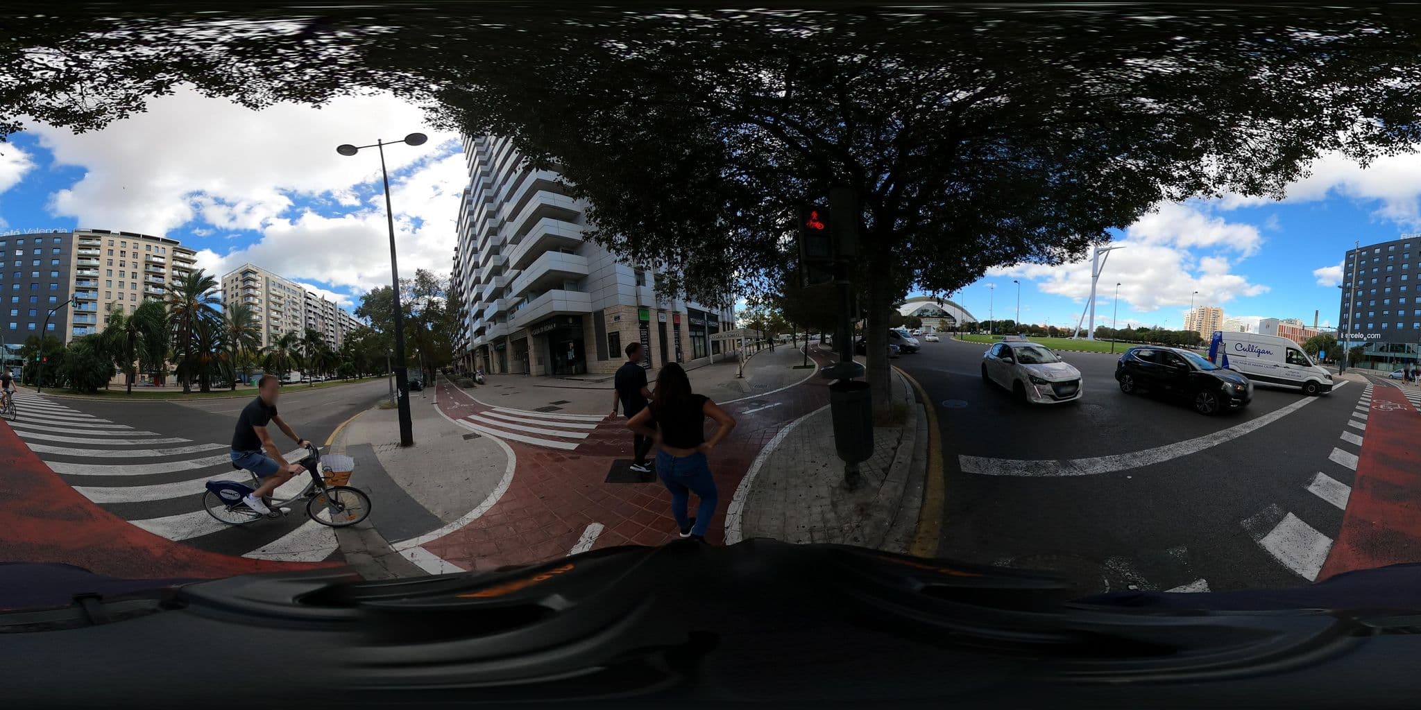 Street view near ApartUP Yellow Opera View, Valencia — © pierreserpe (CC BY-SA · Mapillary)