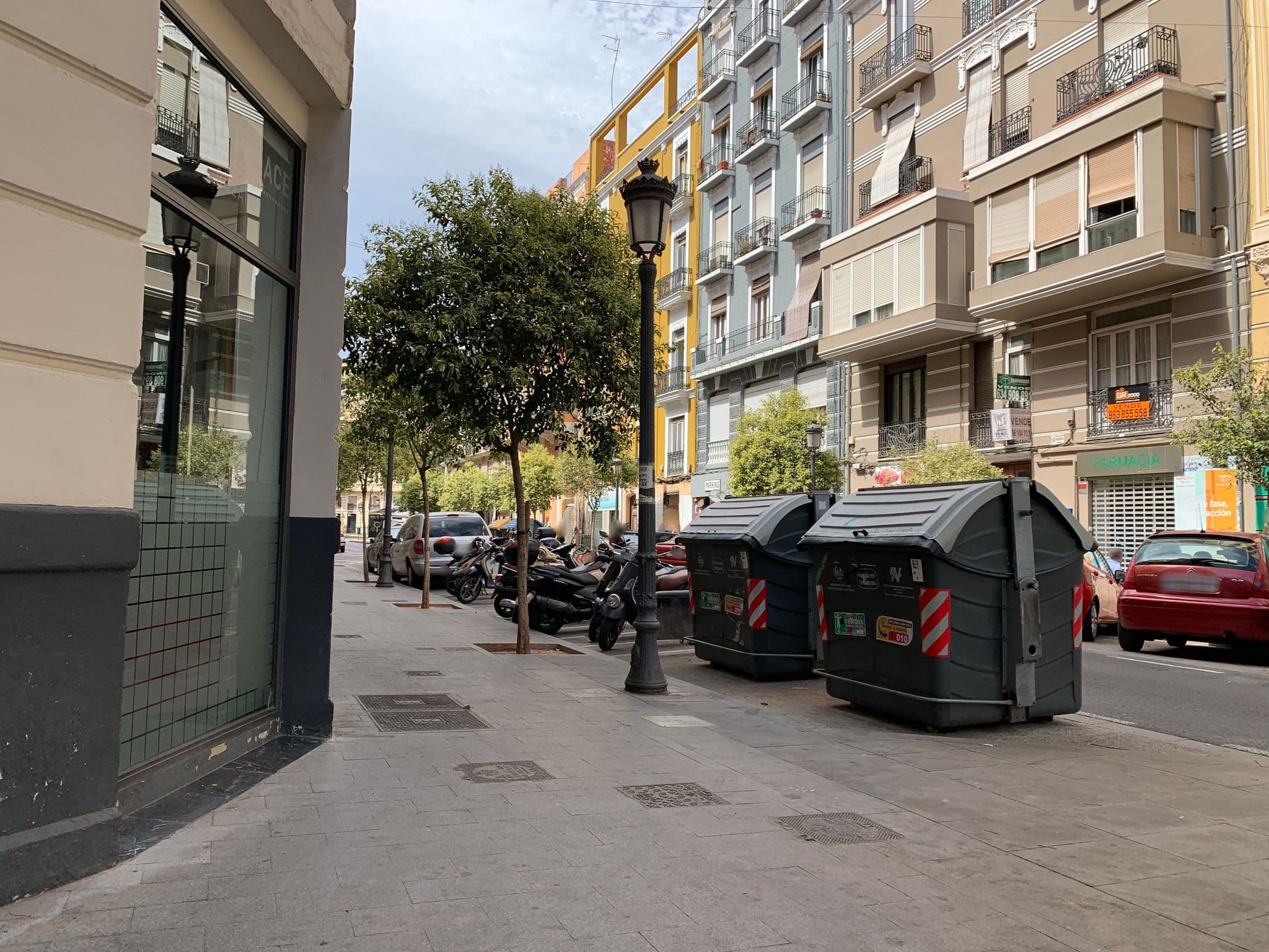 Street view near Waytostay, Valencia — © egorka (CC BY-SA · Mapillary)
