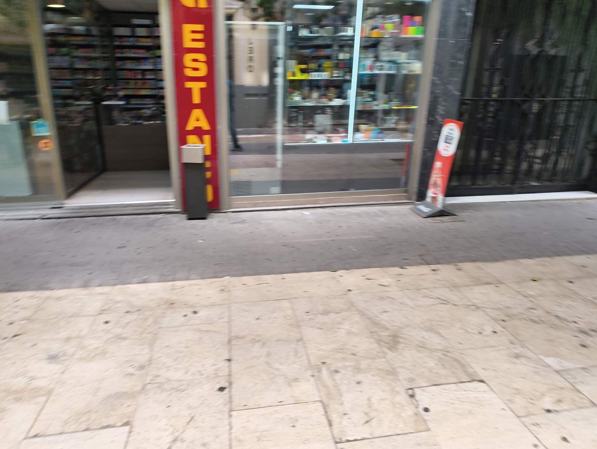Street view near Dusia's home, Valencia — © marcuscalabresus (CC BY-SA · Mapillary)