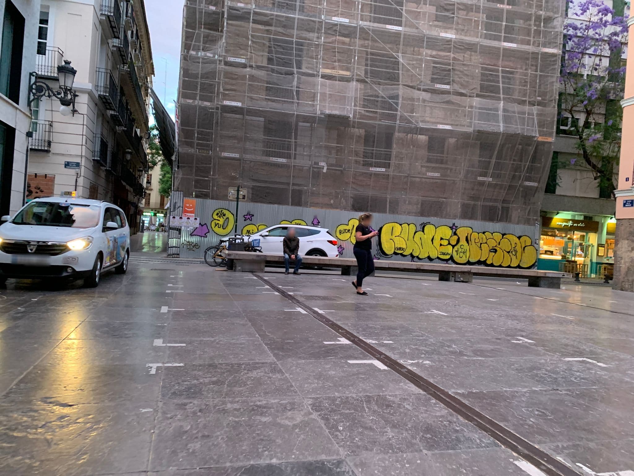 Street view near Living Valencia Apartments Edificio Merced, Valencia — © egorka (CC BY-SA · Mapillary)