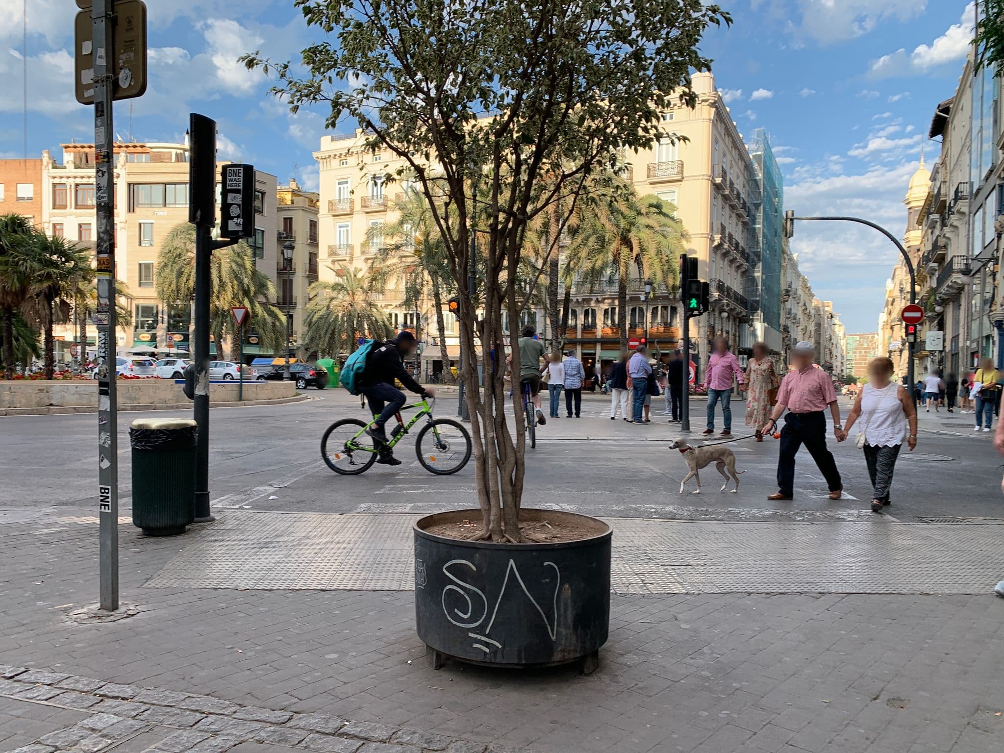Street view near Luxe Rooms, Valencia — © egorka (CC BY-SA · Mapillary)