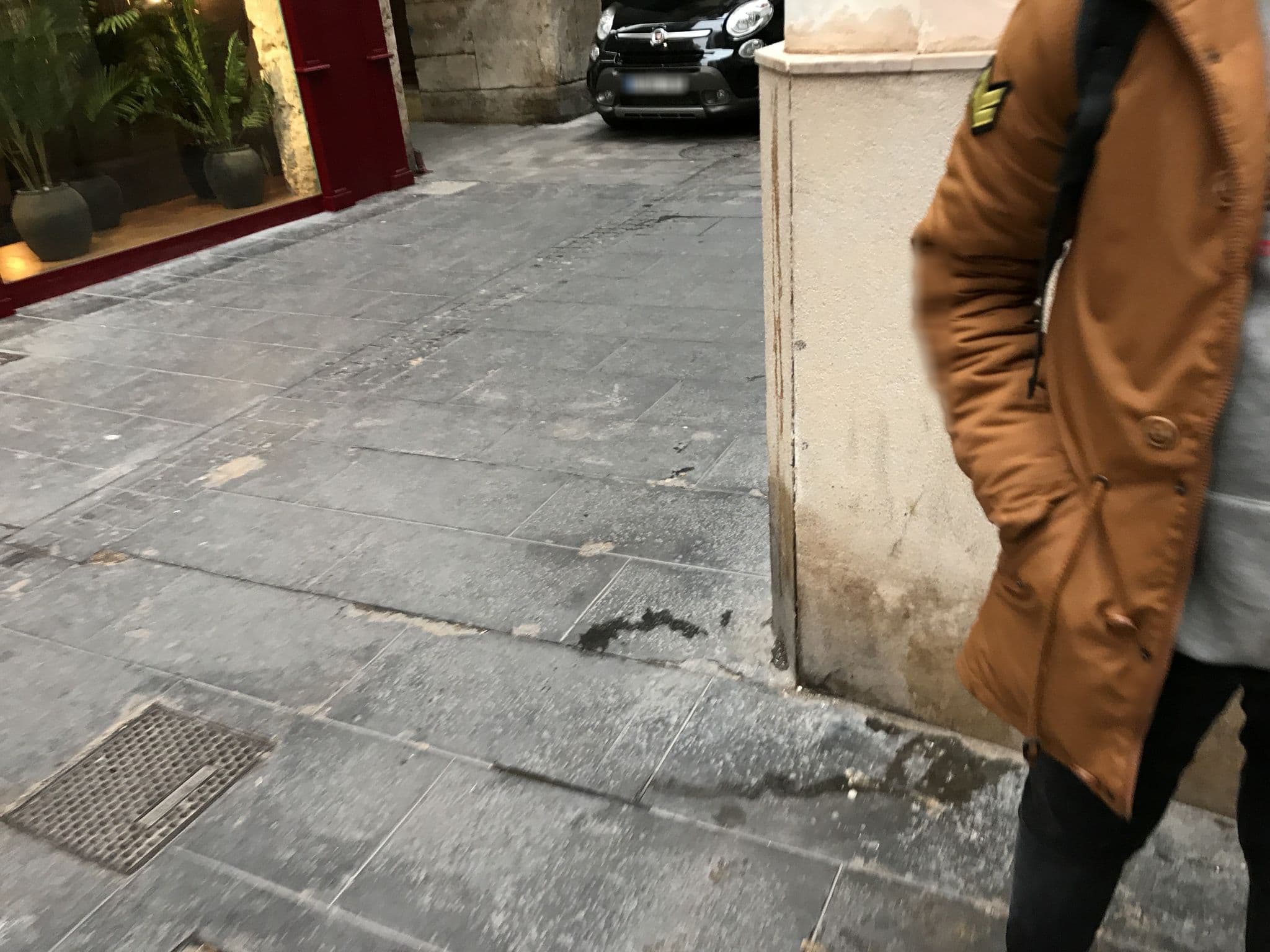 Street view near DingDong Telas, Valencia — © alexandercj (CC BY-SA · Mapillary)