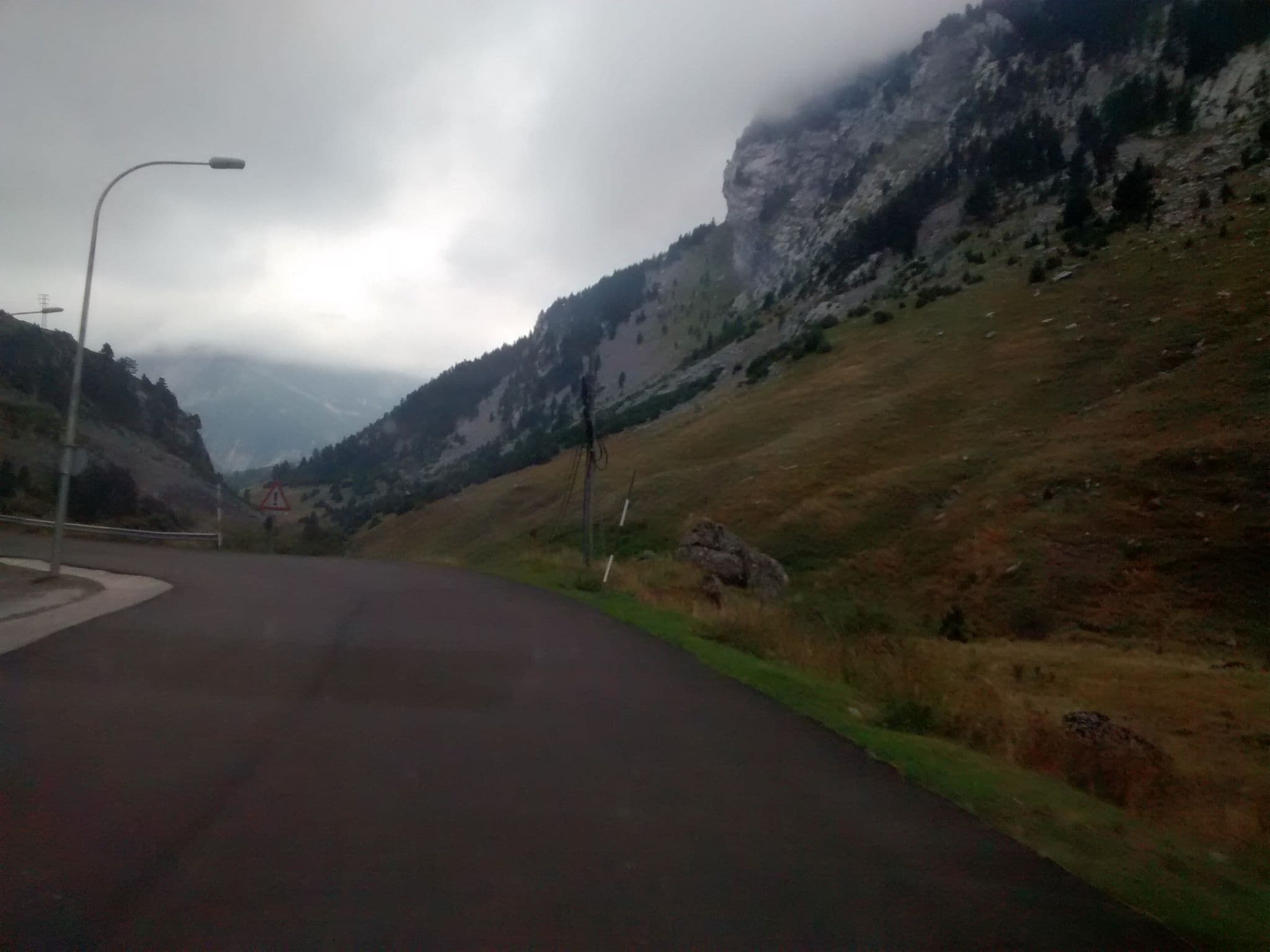 Street view near Apartamentos Pirineos, Sallent de Gállego — © msevilla00 (CC BY-SA · Mapillary)