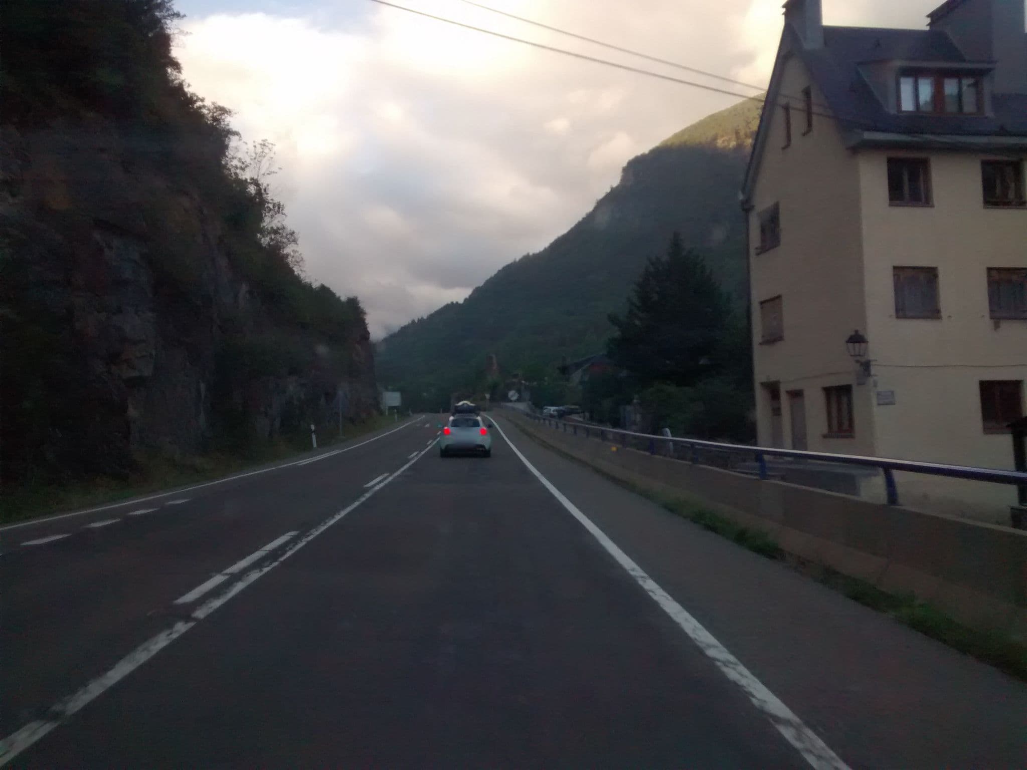 Street view near Hostal La Cabaña, Jaca — © msevilla00 (CC BY-SA · Mapillary)