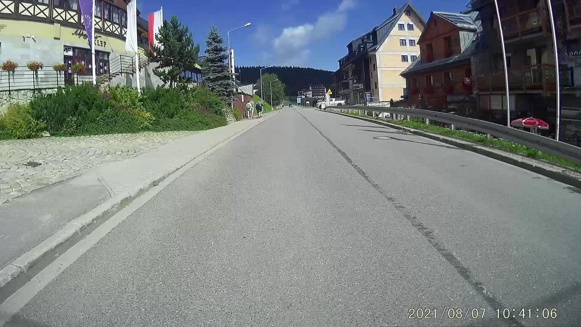 Street view near Szarotka Vital&Resort, Skuhrov nad Bělou — © dasza (CC BY-SA · Mapillary)
