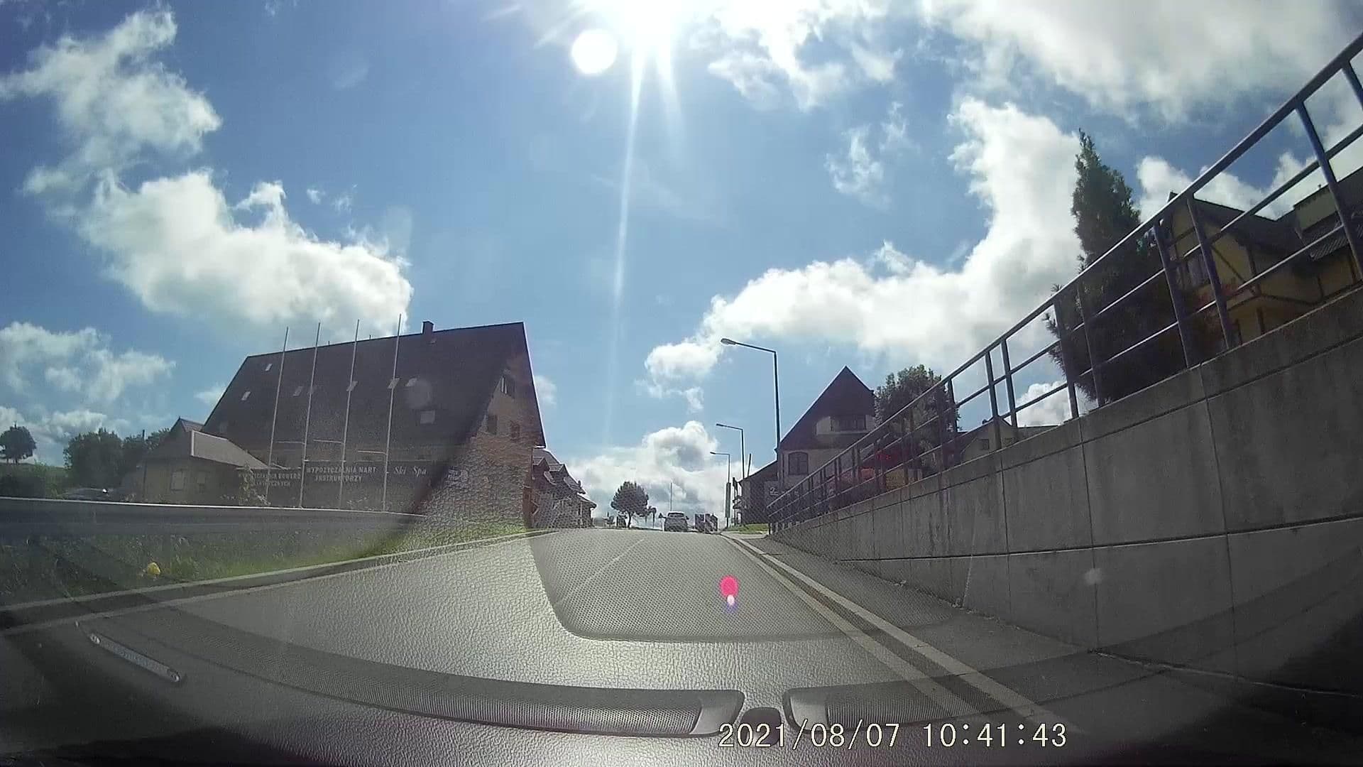 Street view near Adam-Ski. PENSJONAT SZKÓŁKA NARCIARSKA, Skuhrov nad Bělou — © dasza (CC BY-SA · Mapillary)